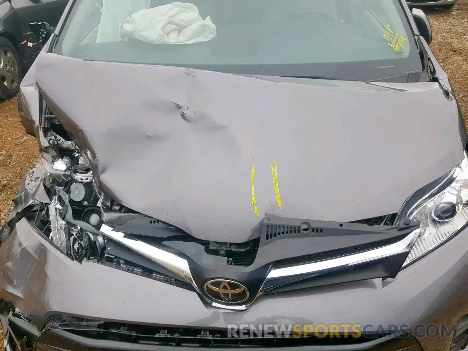 7 Photograph of a damaged car 5TDKZ3DC7KS010447 TOYOTA SIENNA LE 2019
