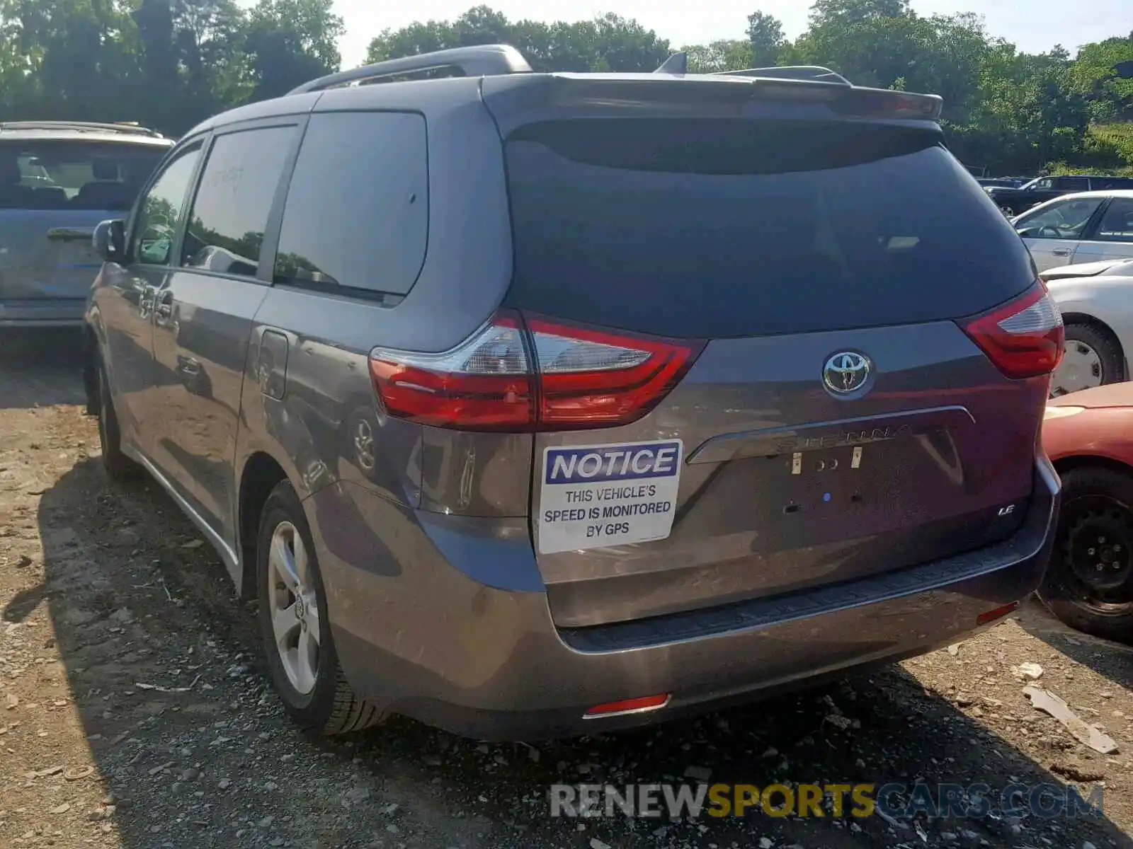 3 Photograph of a damaged car 5TDKZ3DC8KS013051 TOYOTA SIENNA LE 2019