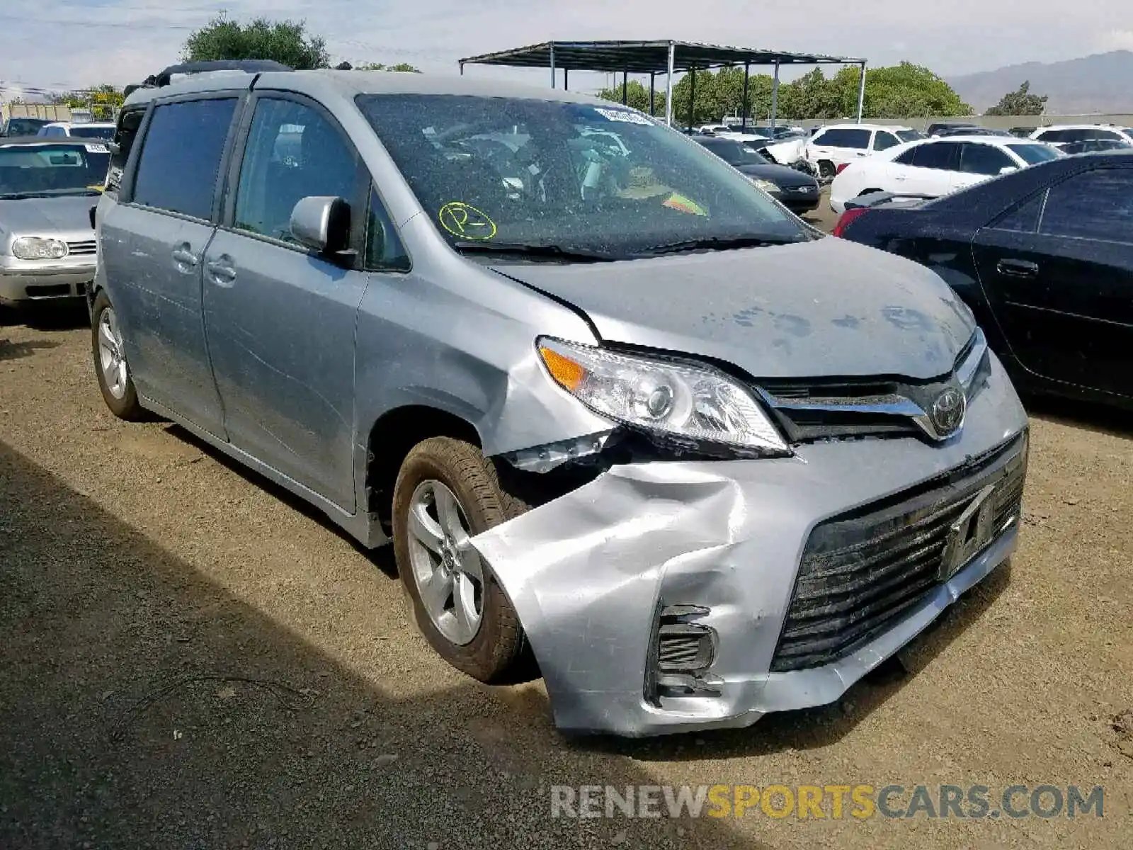 1 Photograph of a damaged car 5TDKZ3DCXKS007963 TOYOTA SIENNA LE 2019