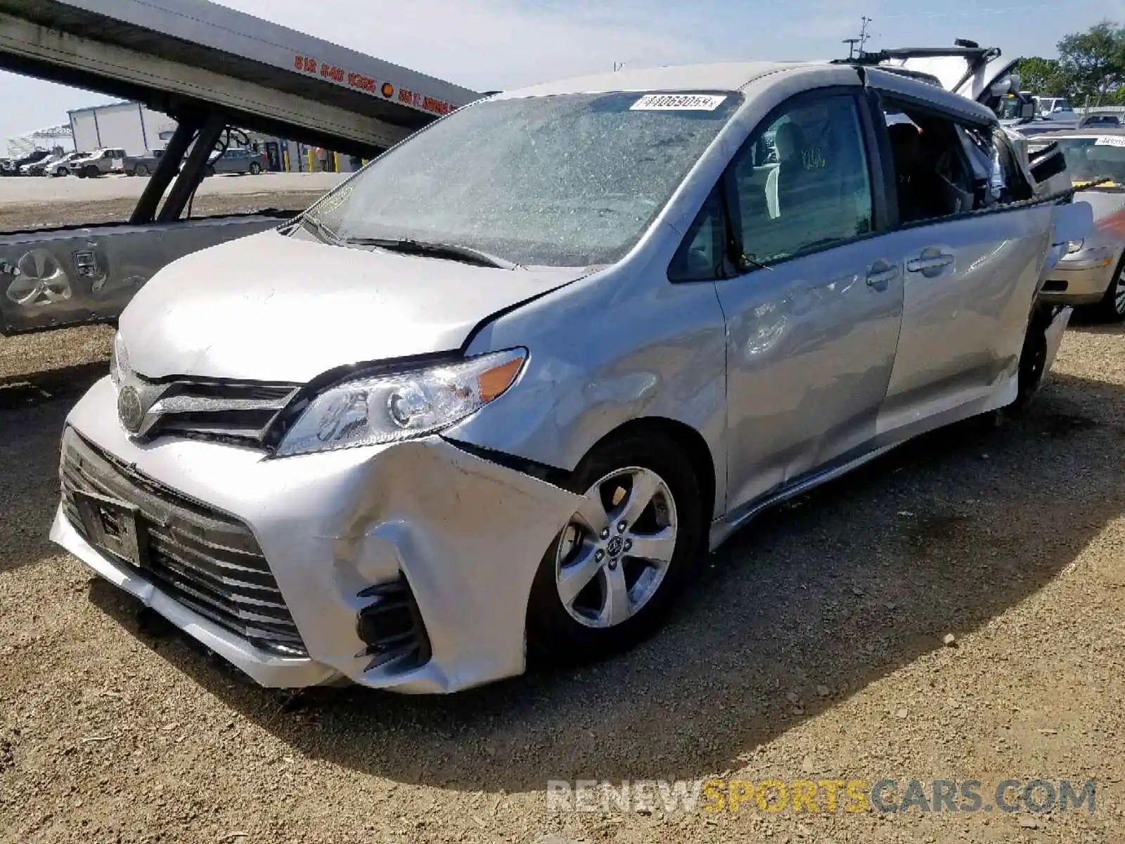 2 Photograph of a damaged car 5TDKZ3DCXKS007963 TOYOTA SIENNA LE 2019