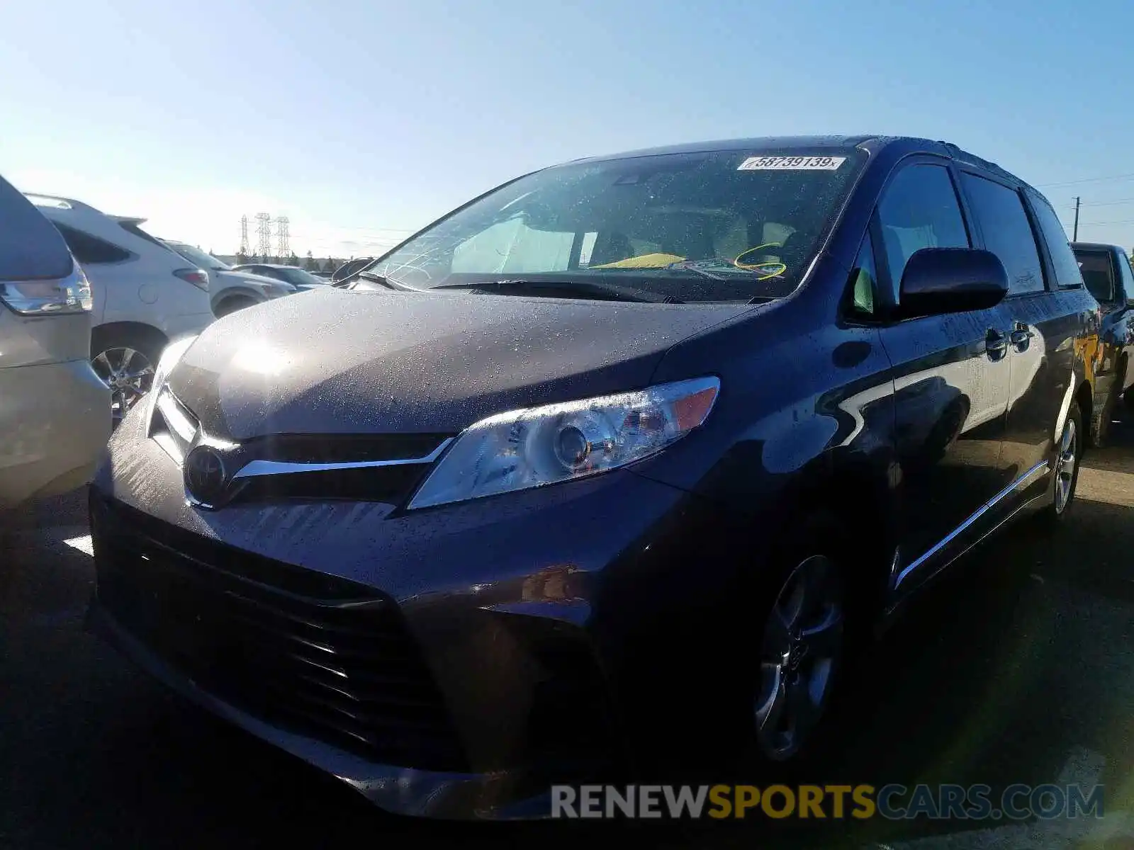 2 Photograph of a damaged car 5TDKZ3DCXKS019885 TOYOTA SIENNA LE 2019