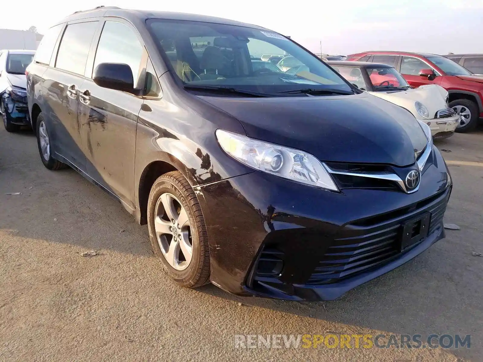 1 Photograph of a damaged car 5TDKZ3DC4LS022993 TOYOTA SIENNA LE 2020