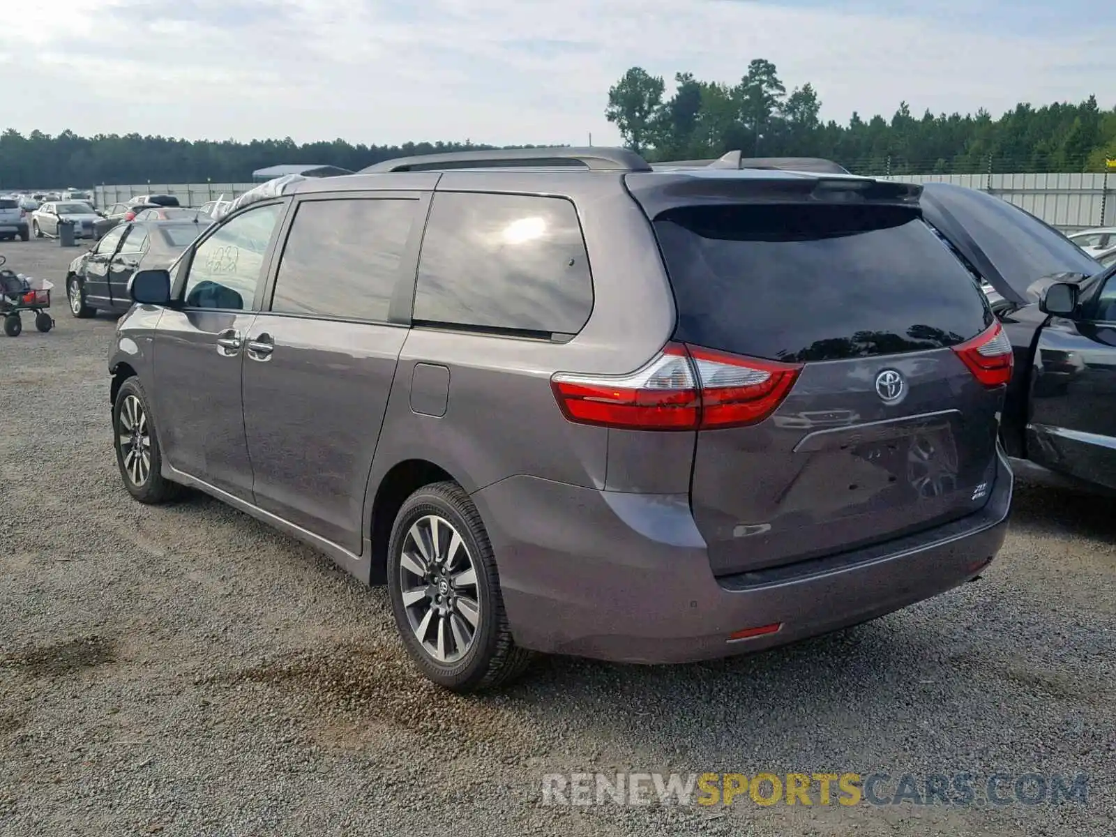 3 Фотография поврежденного автомобиля 5TDDZ3DC5KS227505 TOYOTA SIENNA LIM 2019