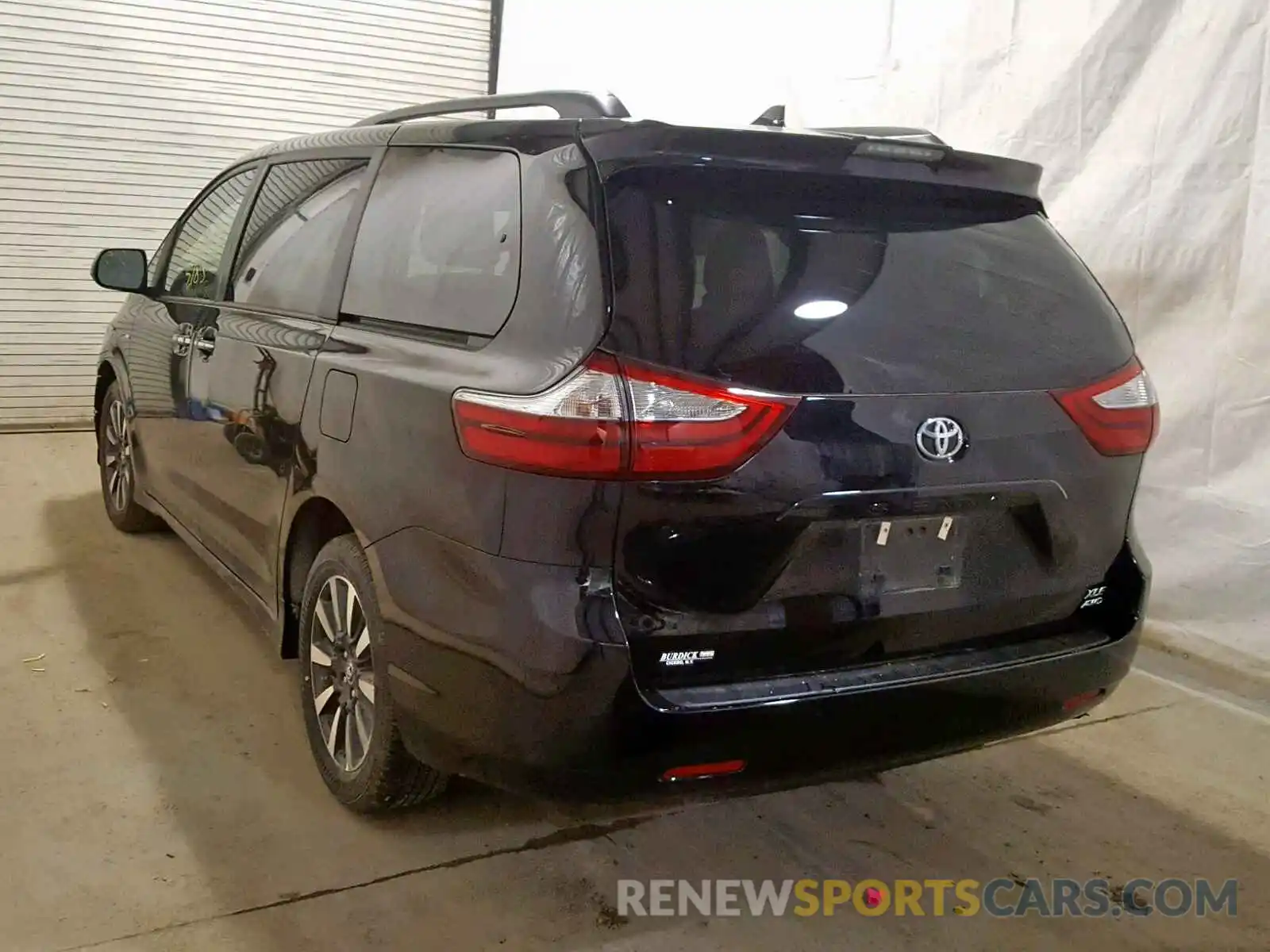 3 Photograph of a damaged car 5TDDZ3DC9KS220444 TOYOTA SIENNA LIM 2019