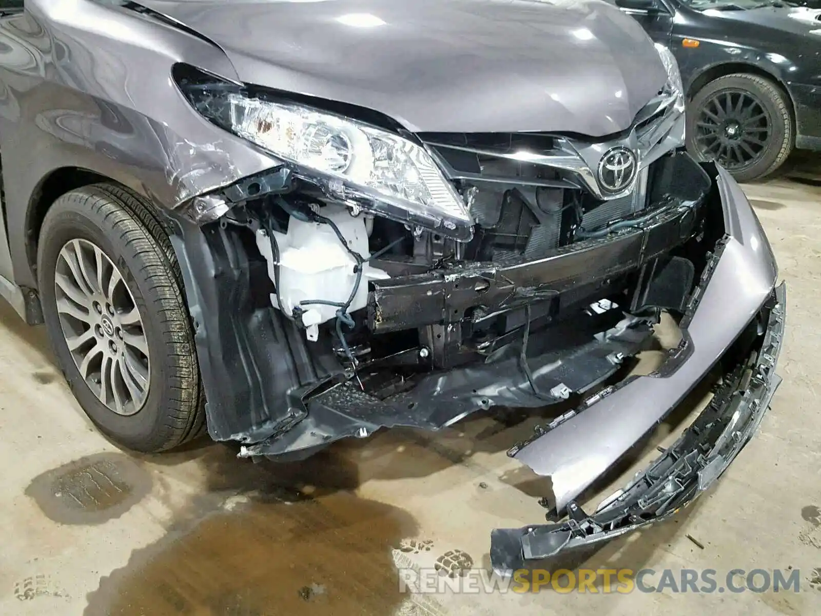 9 Фотография поврежденного автомобиля 5TDYZ3DC0KS004743 TOYOTA SIENNA LIM 2019