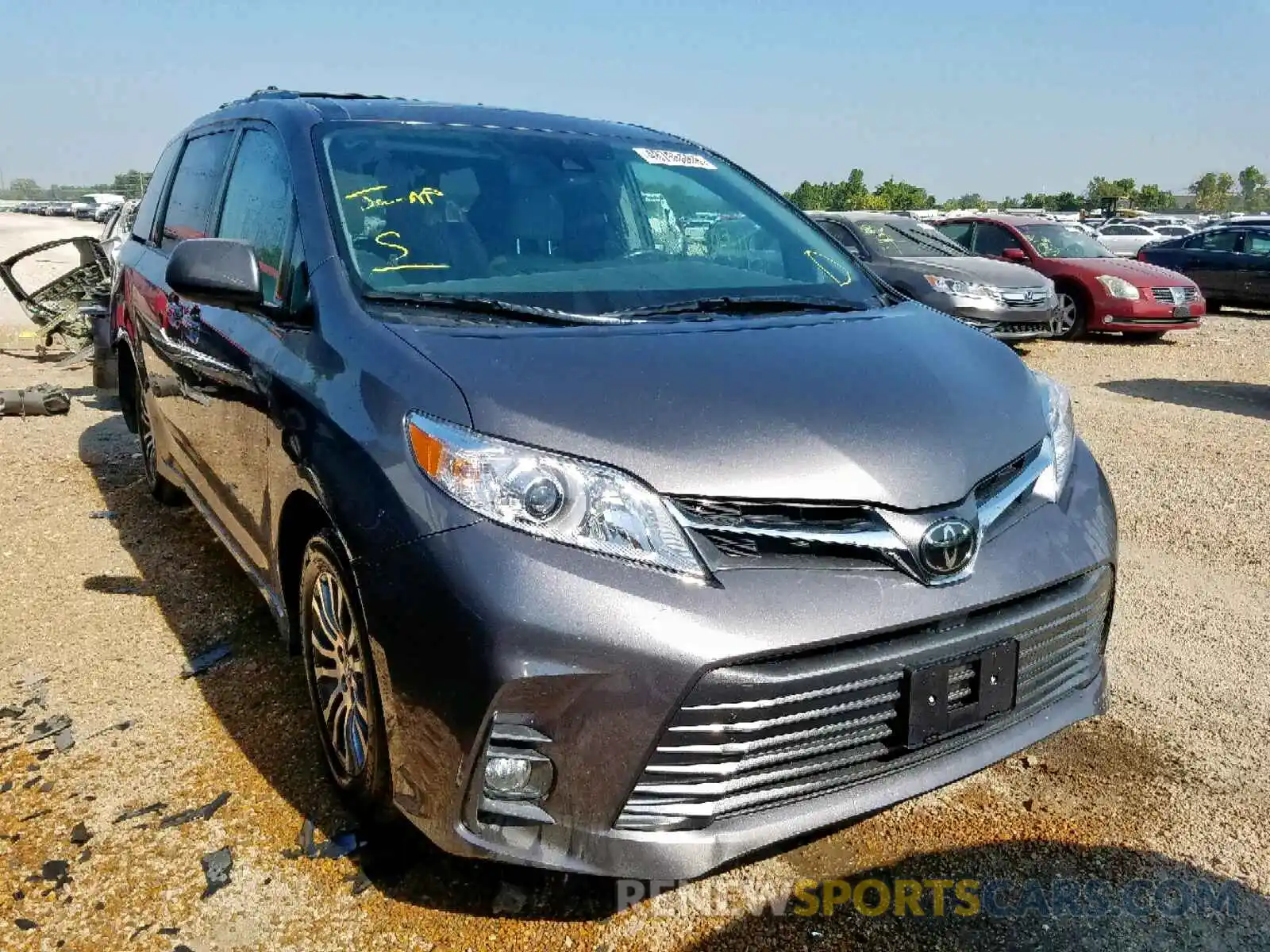 1 Photograph of a damaged car 5TDYZ3DC0KS966458 TOYOTA SIENNA LIM 2019