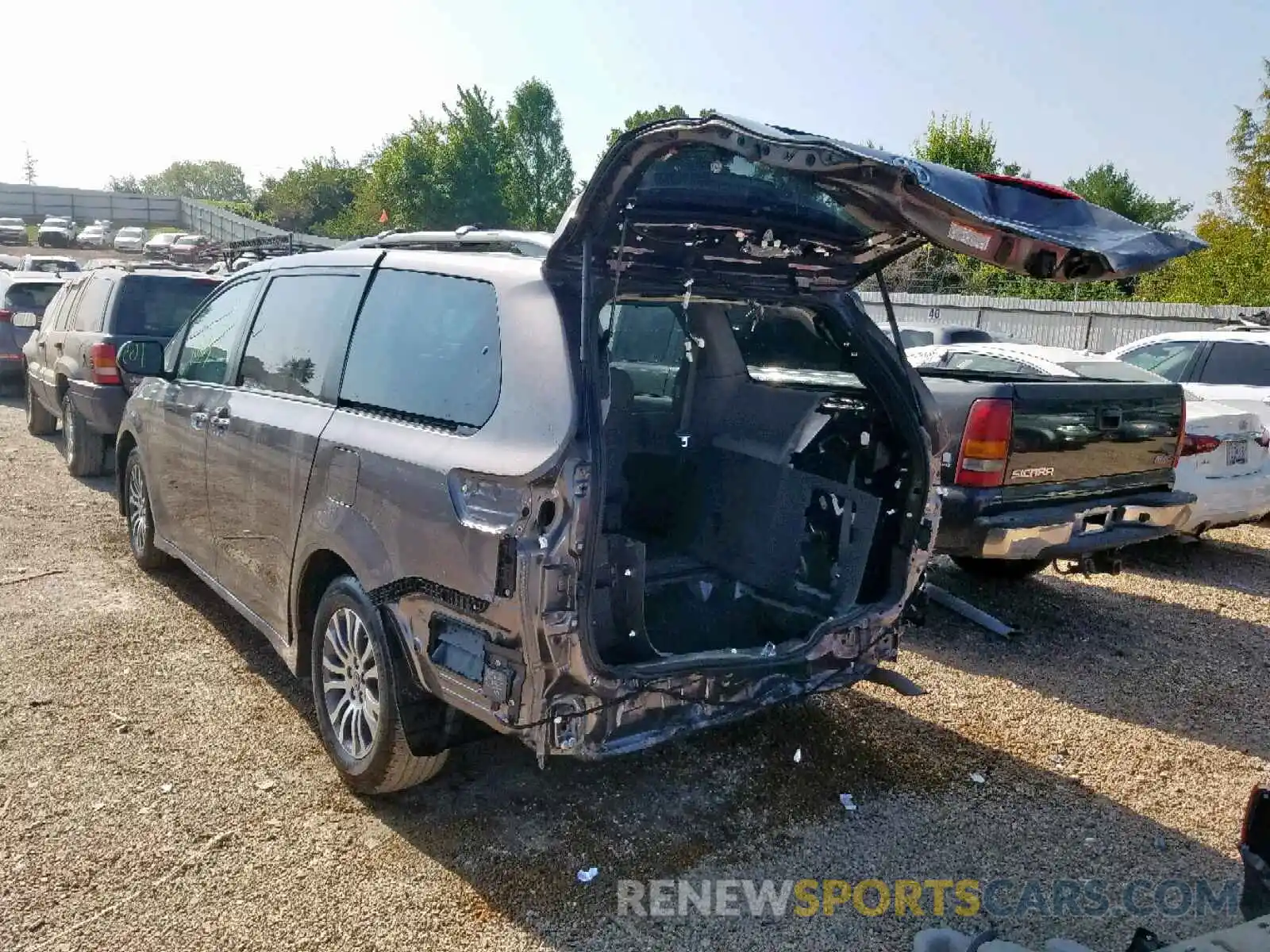 3 Photograph of a damaged car 5TDYZ3DC0KS966458 TOYOTA SIENNA LIM 2019