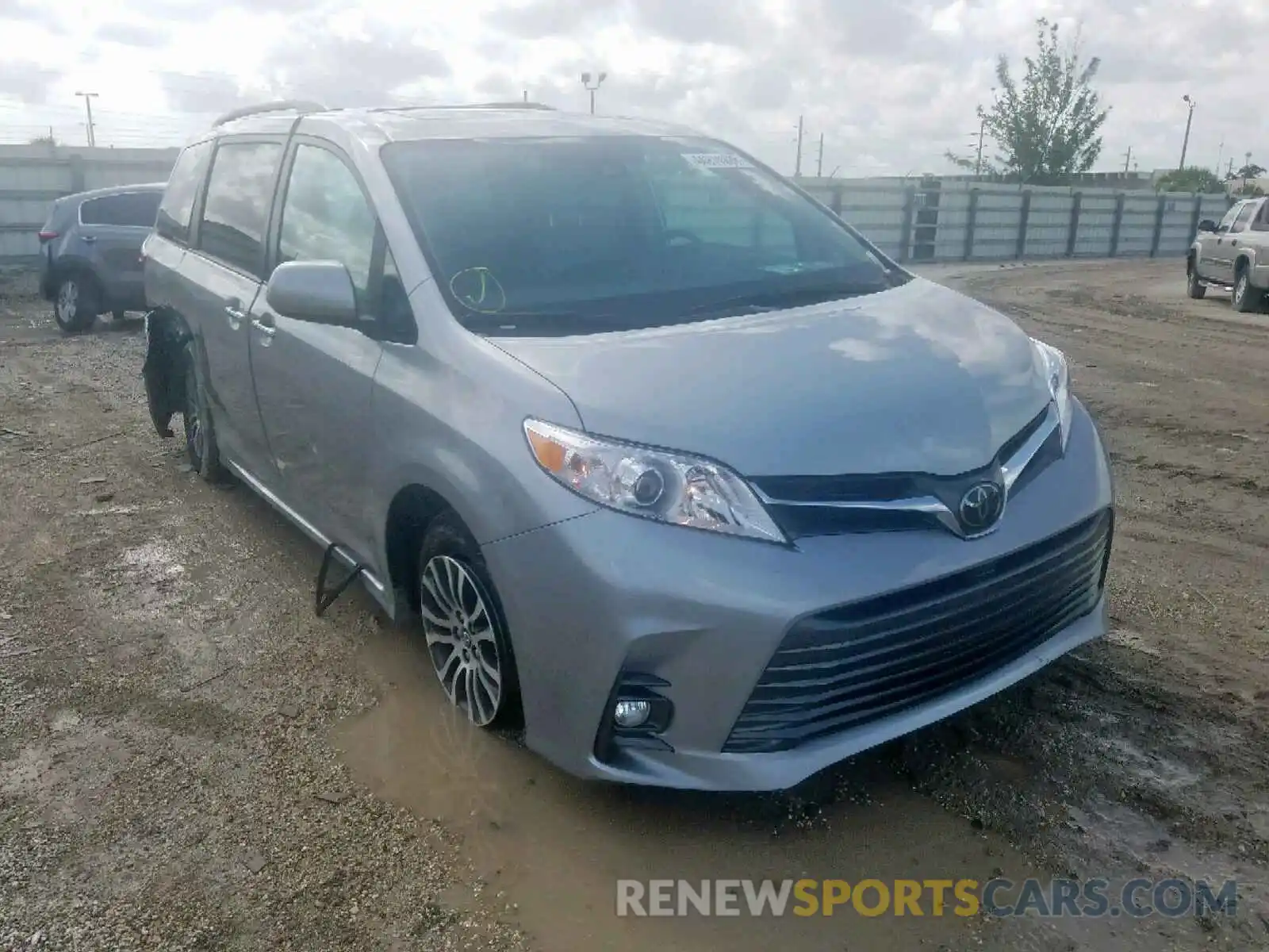 1 Photograph of a damaged car 5TDYZ3DC0KS984636 TOYOTA SIENNA LIM 2019