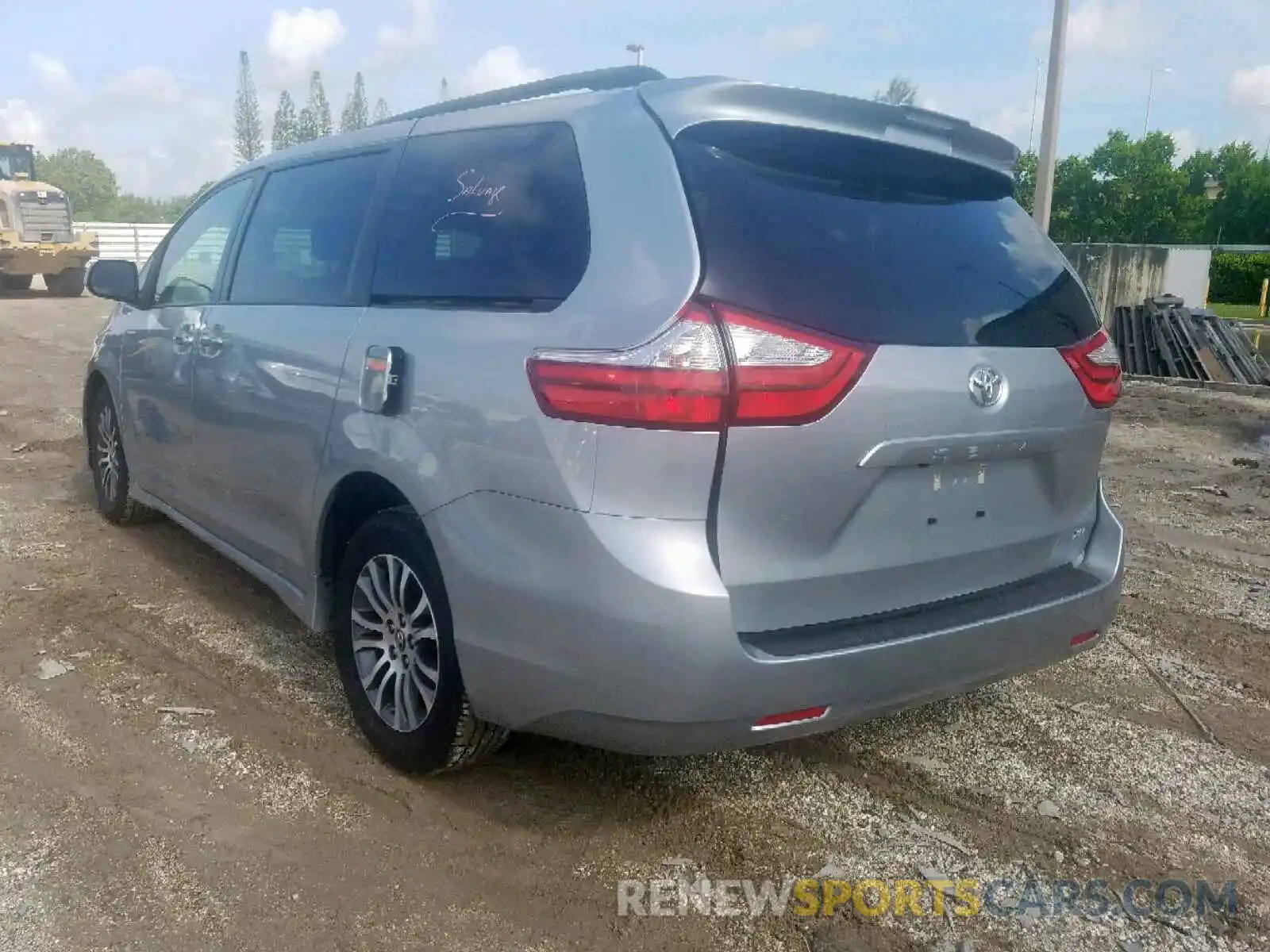 3 Photograph of a damaged car 5TDYZ3DC0KS984636 TOYOTA SIENNA LIM 2019