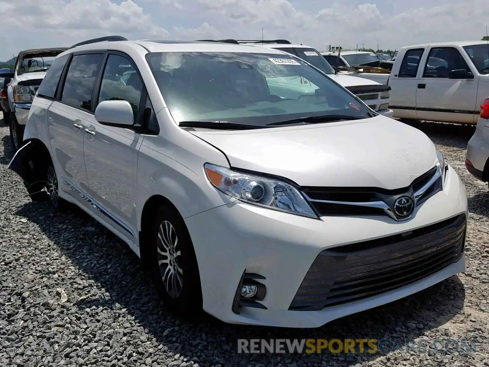 1 Photograph of a damaged car 5TDYZ3DC1KS015217 TOYOTA SIENNA LIM 2019