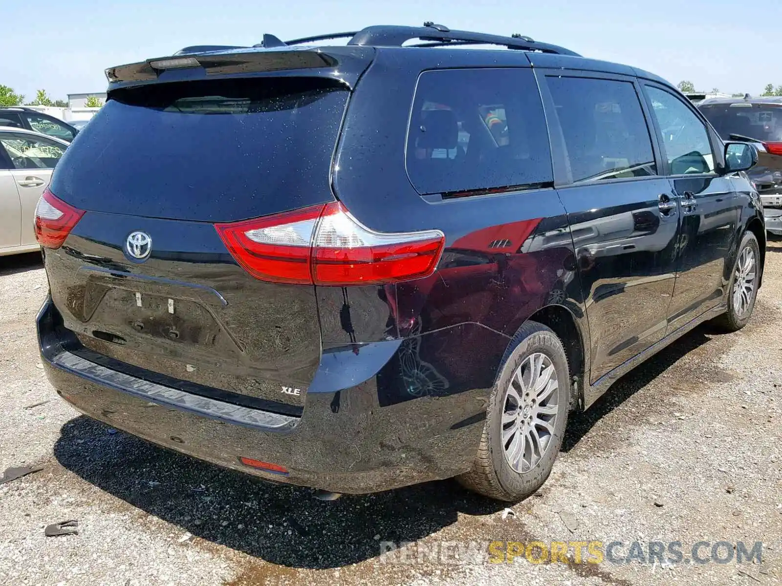 4 Фотография поврежденного автомобиля 5TDYZ3DC1KS018344 TOYOTA SIENNA LIM 2019