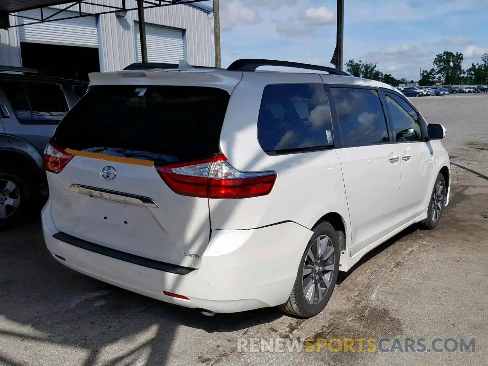 4 Фотография поврежденного автомобиля 5TDYZ3DC2KS979678 TOYOTA SIENNA LIM 2019