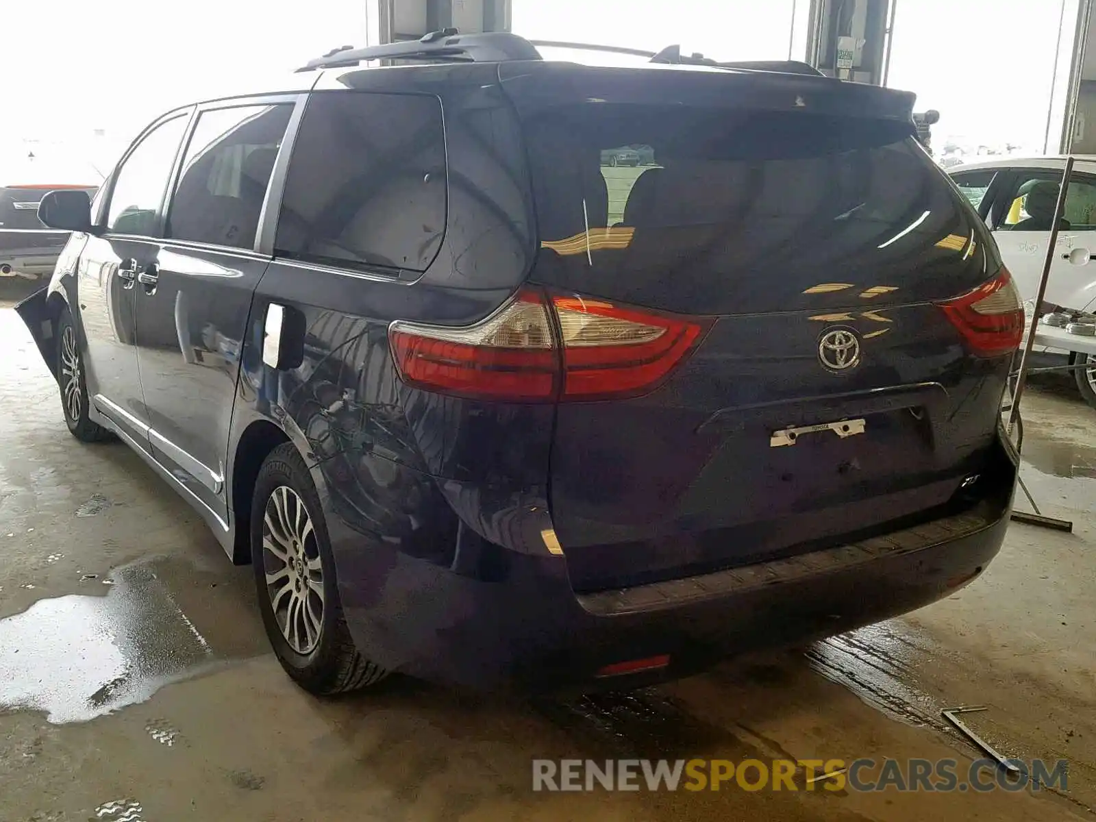 3 Photograph of a damaged car 5TDYZ3DC4KS989533 TOYOTA SIENNA LIM 2019