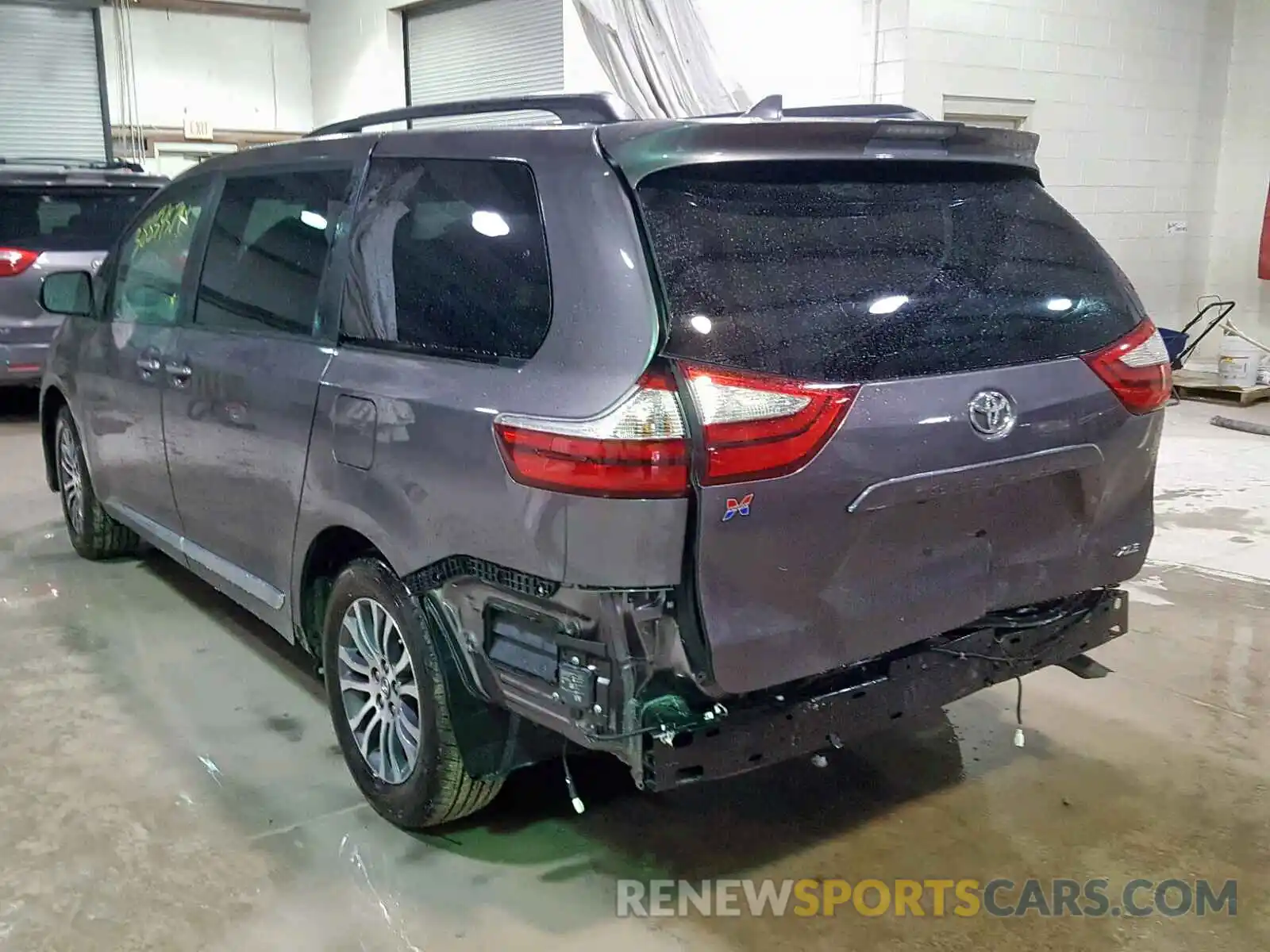 3 Photograph of a damaged car 5TDYZ3DC5KS987340 TOYOTA SIENNA LIM 2019