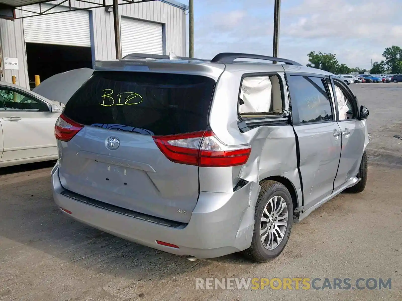 4 Фотография поврежденного автомобиля 5TDYZ3DC6KS003869 TOYOTA SIENNA LIM 2019