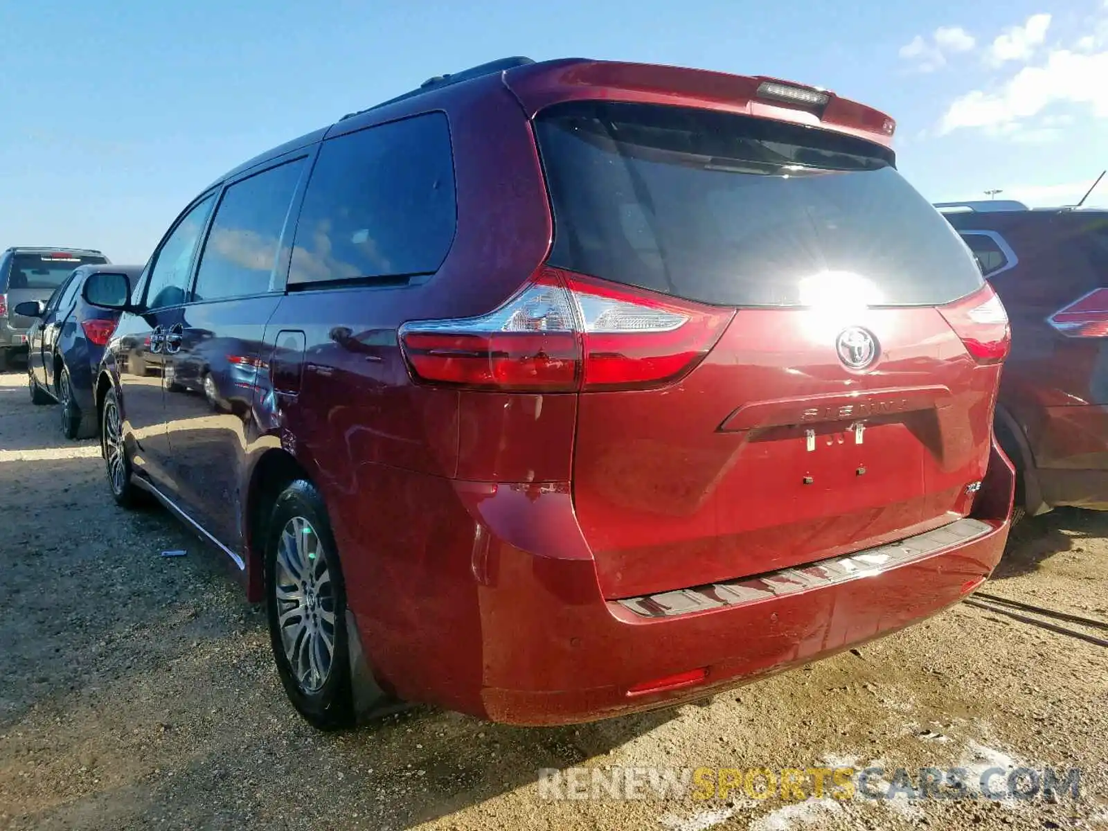 3 Фотография поврежденного автомобиля 5TDYZ3DC7KS001063 TOYOTA SIENNA LIM 2019