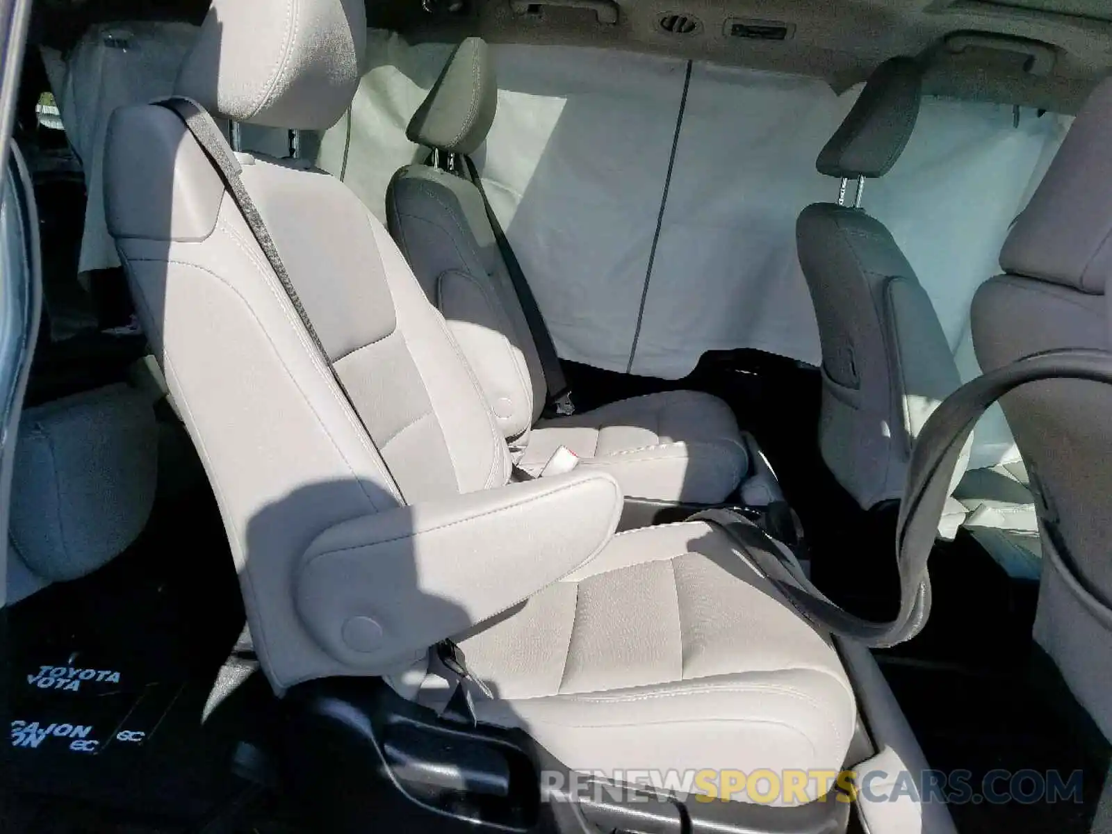 6 Photograph of a damaged car 5TDYZ3DC7KS968787 TOYOTA SIENNA LIM 2019