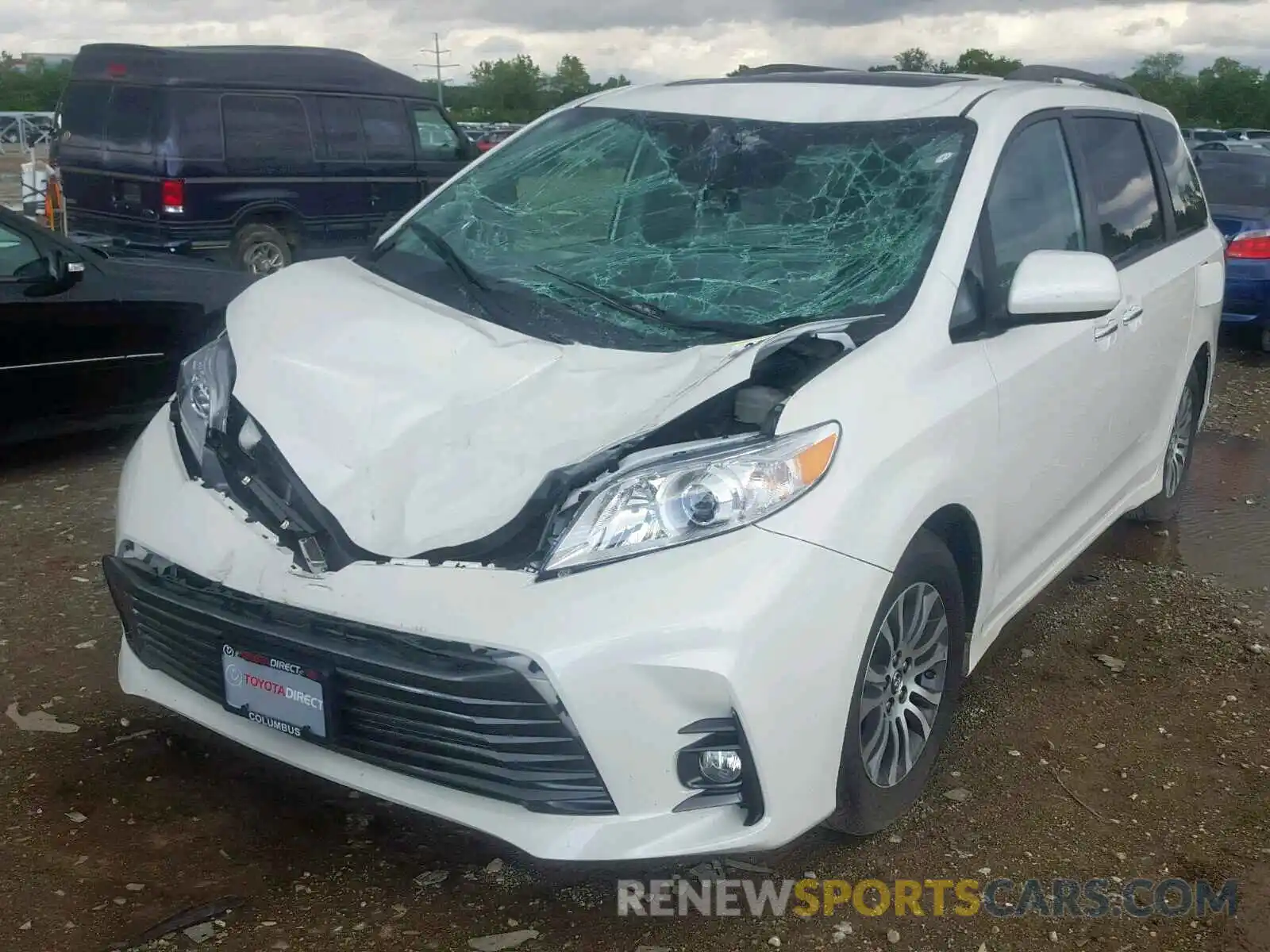 2 Photograph of a damaged car 5TDYZ3DC7KS978235 TOYOTA SIENNA LIM 2019