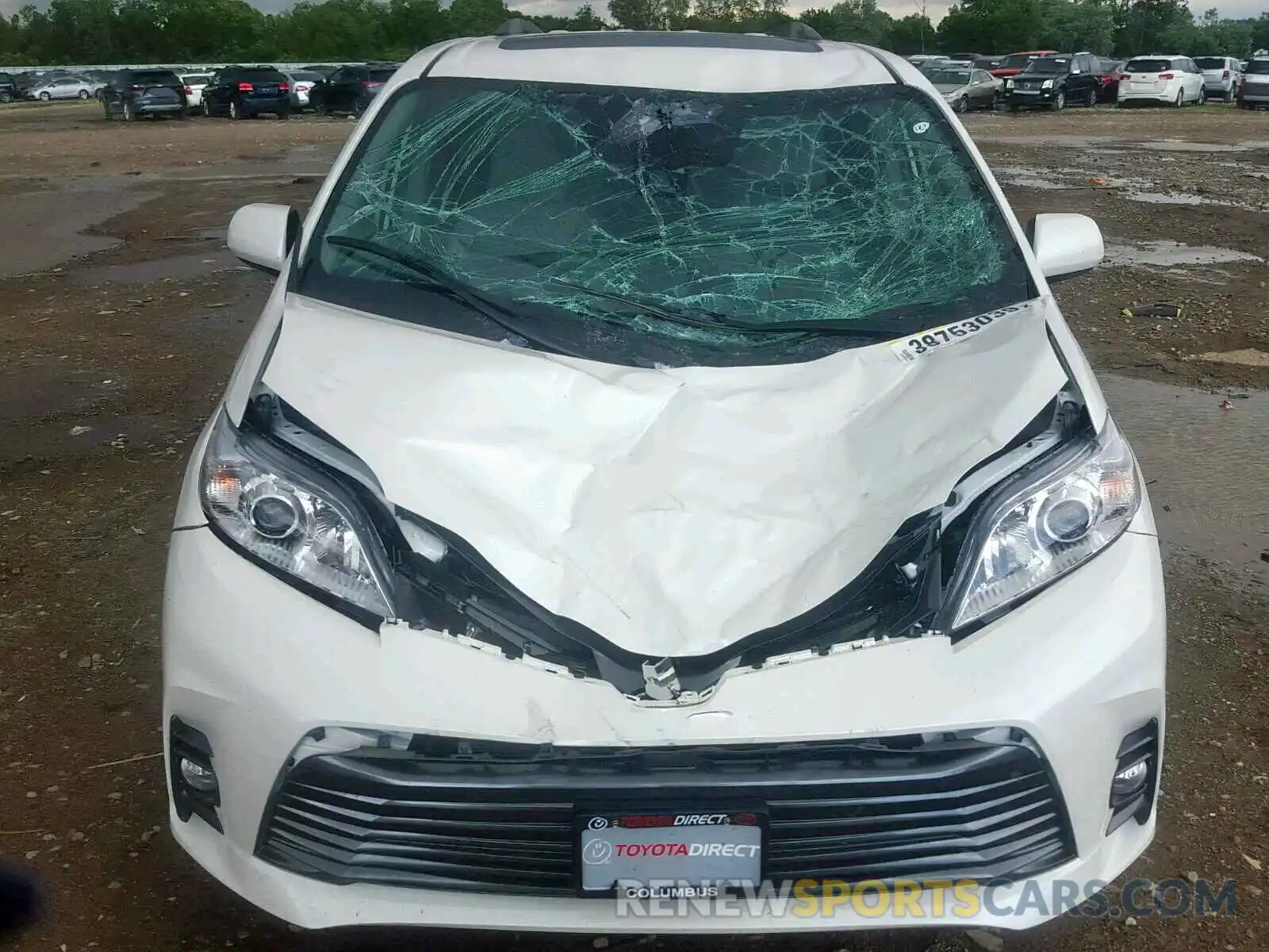 9 Photograph of a damaged car 5TDYZ3DC7KS978235 TOYOTA SIENNA LIM 2019