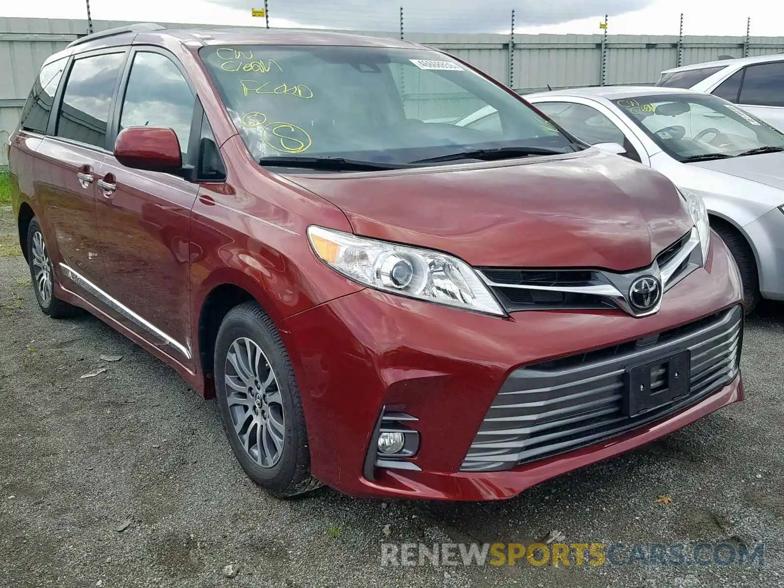 1 Photograph of a damaged car 5TDYZ3DC7KS989123 TOYOTA SIENNA LIM 2019