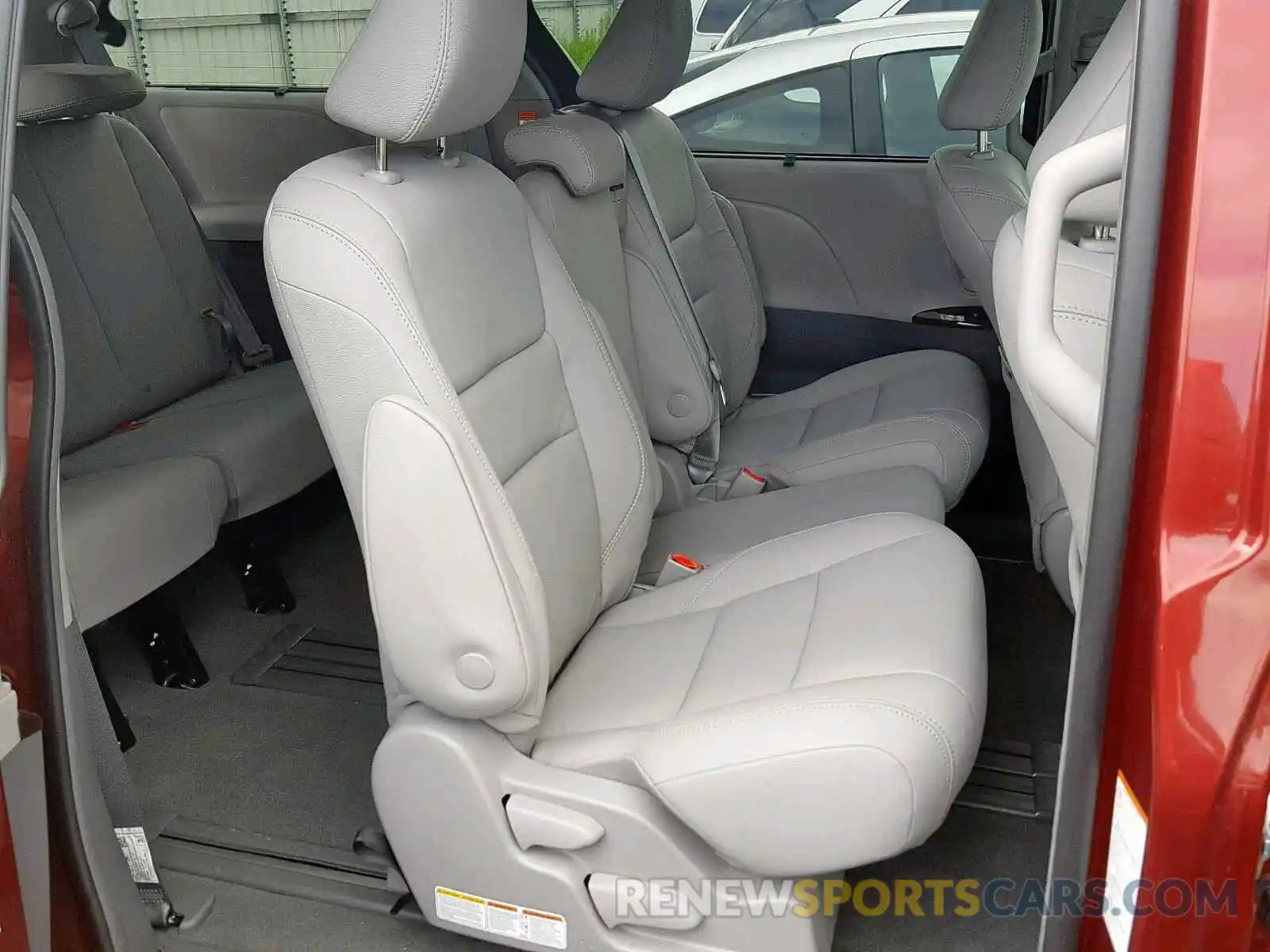 6 Фотография поврежденного автомобиля 5TDYZ3DC7KS989123 TOYOTA SIENNA LIM 2019