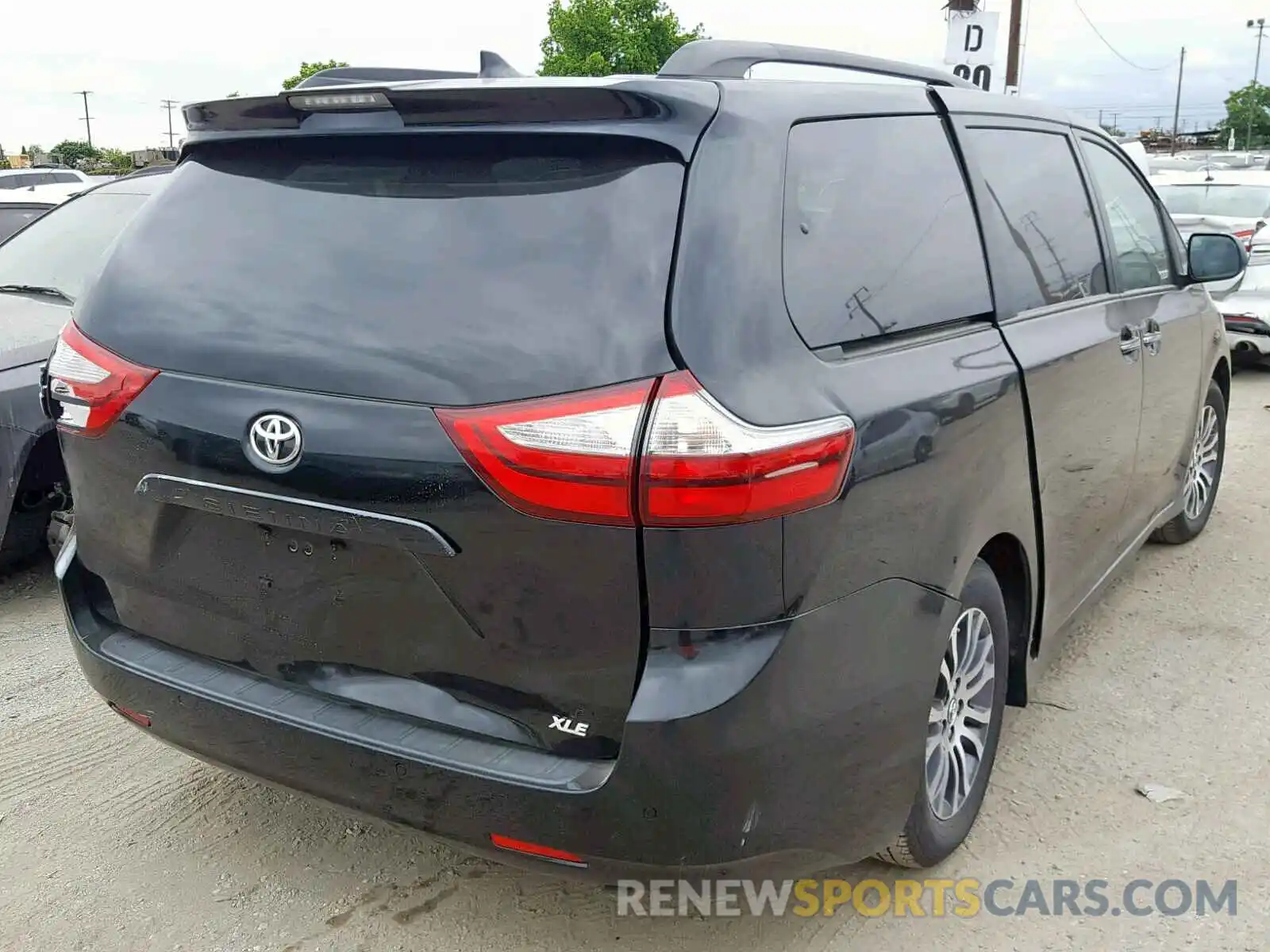 4 Фотография поврежденного автомобиля 5TDYZ3DC8KS996629 TOYOTA SIENNA LIM 2019