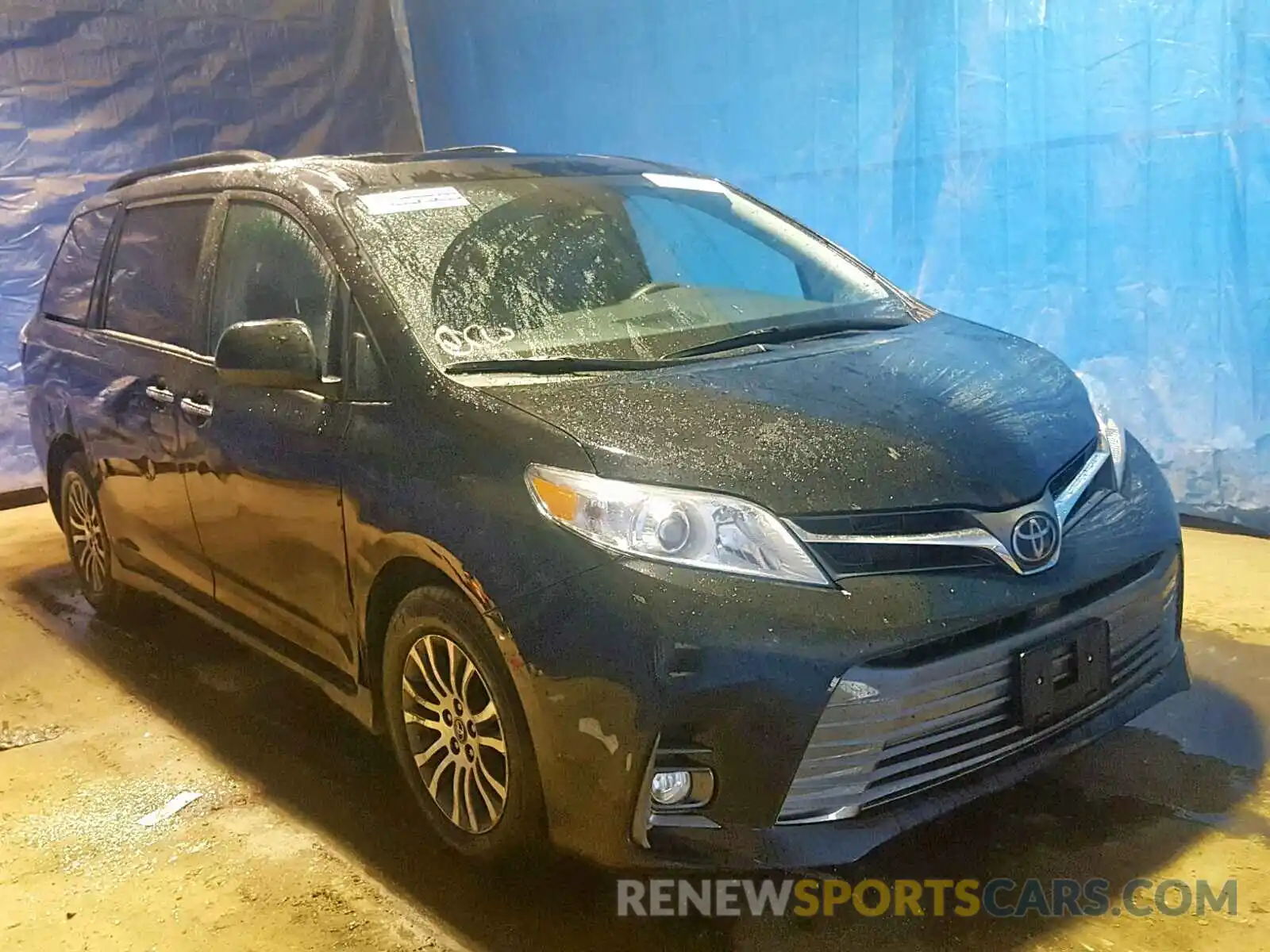 1 Photograph of a damaged car 5TDYZ3DCXKS010923 TOYOTA SIENNA LIM 2019