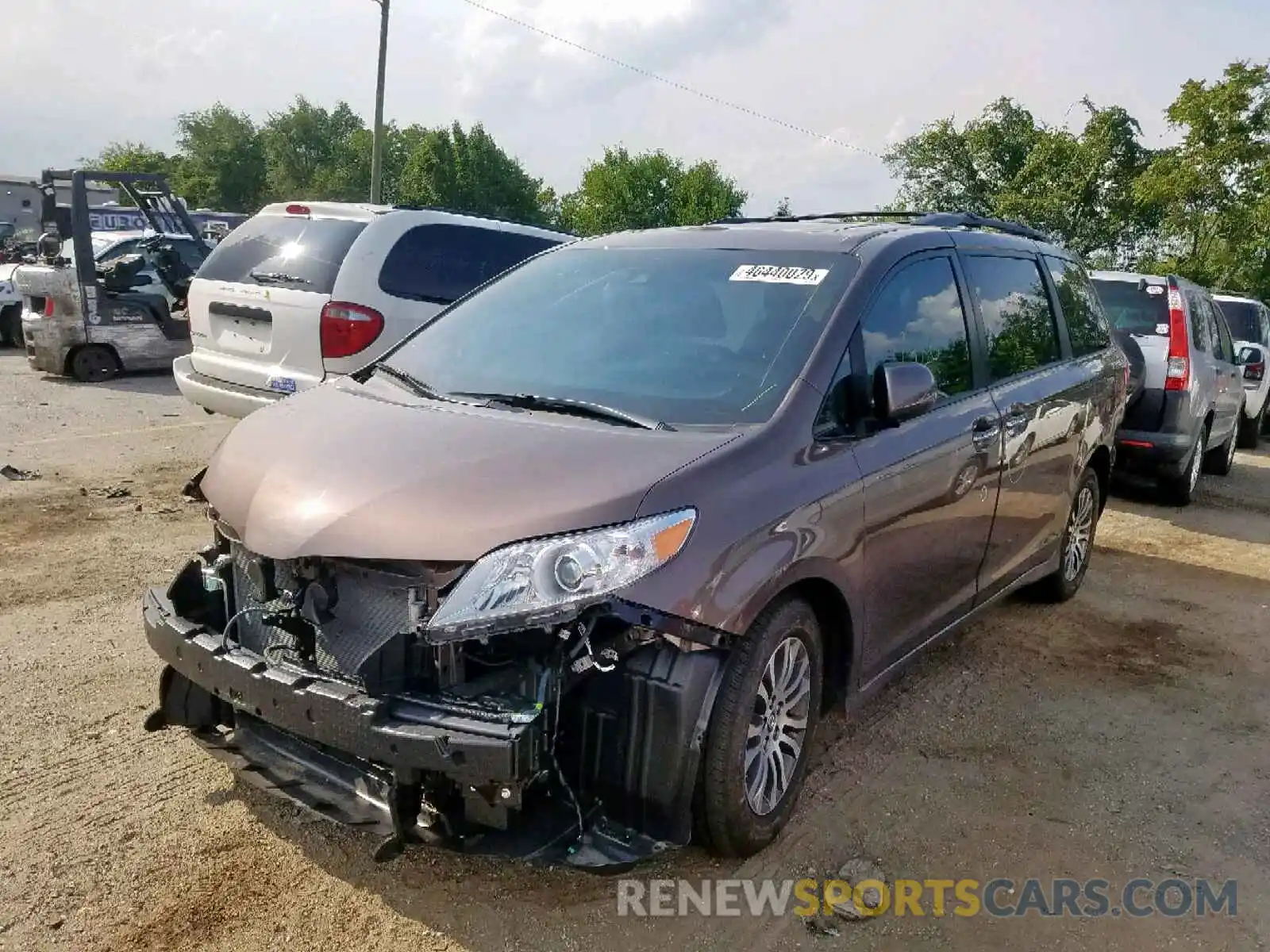 2 Photograph of a damaged car 5TDYZ3DCXKS994722 TOYOTA SIENNA LIM 2019