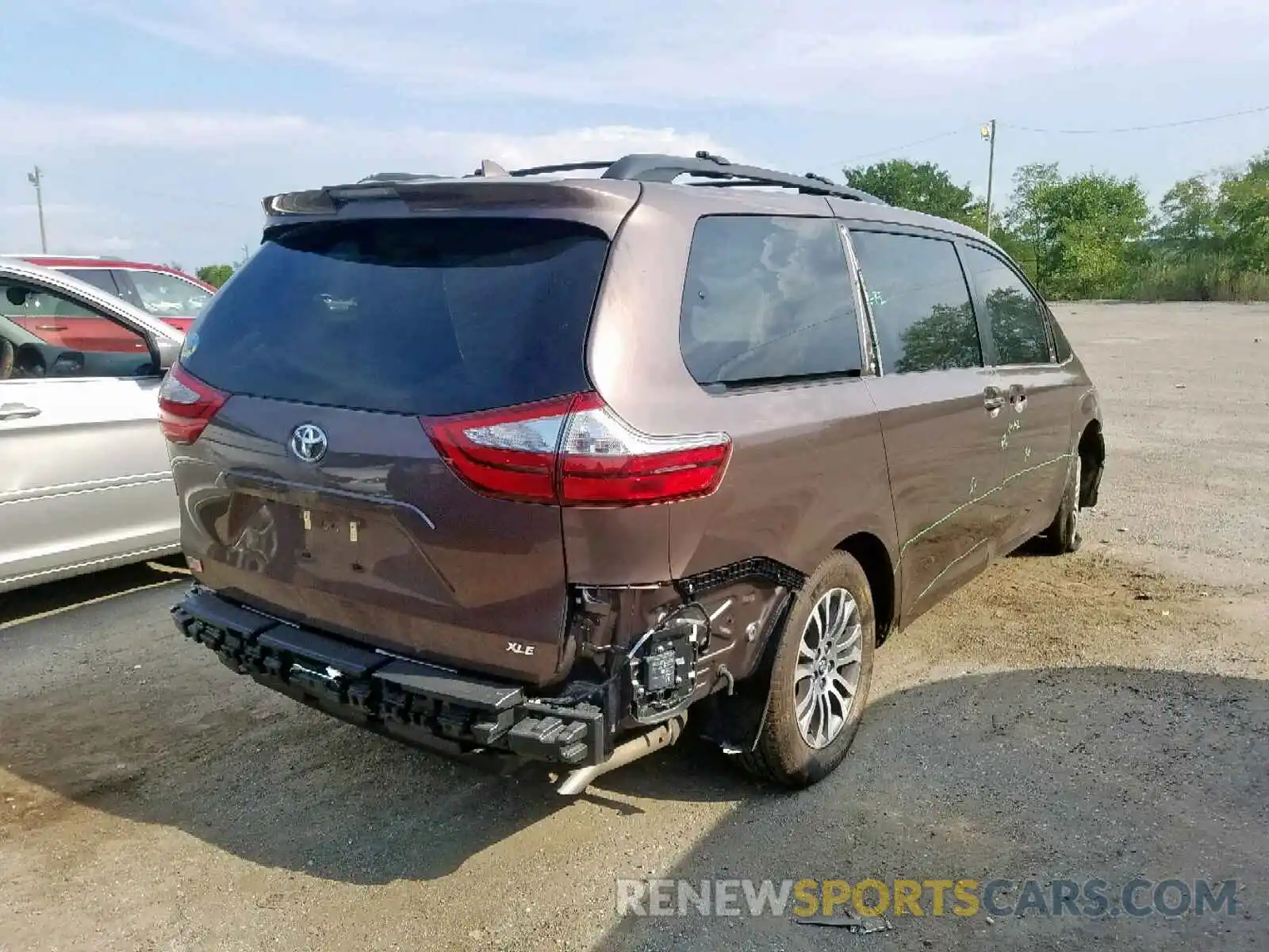 4 Фотография поврежденного автомобиля 5TDYZ3DCXKS994722 TOYOTA SIENNA LIM 2019