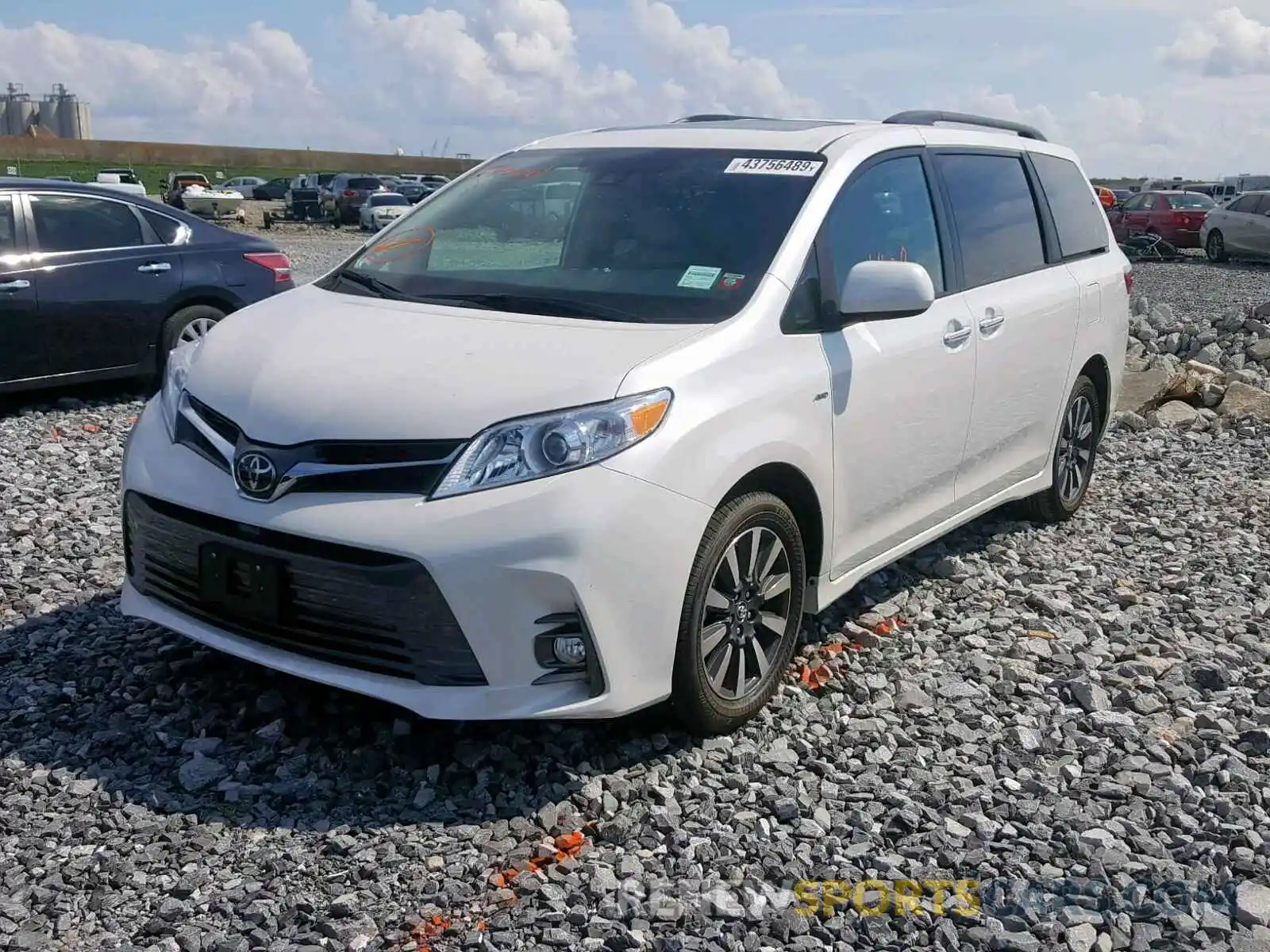 2 Photograph of a damaged car 5TDDZ3DC8LS232053 TOYOTA SIENNA LIM 2020