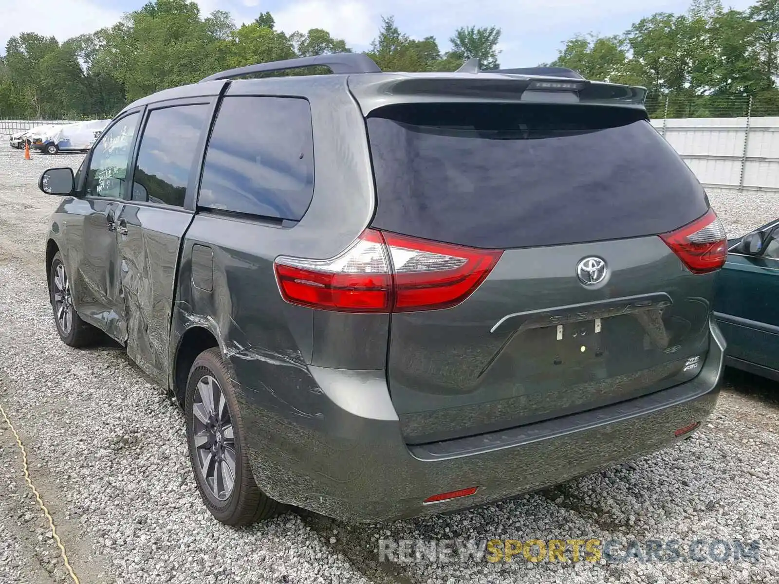 3 Photograph of a damaged car 5TDDZ3DC9LS230179 TOYOTA SIENNA LIM 2020