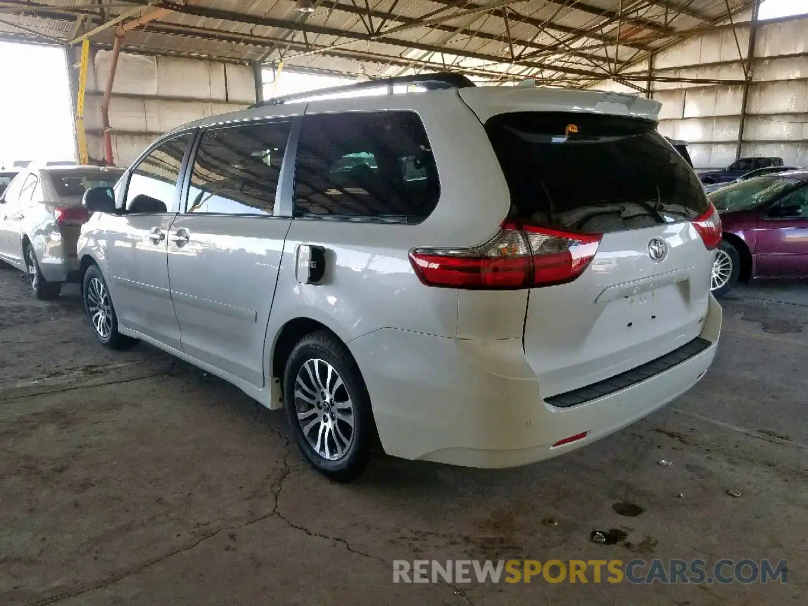 3 Photograph of a damaged car 5TDYZ3DC4LS032871 TOYOTA SIENNA LIM 2020