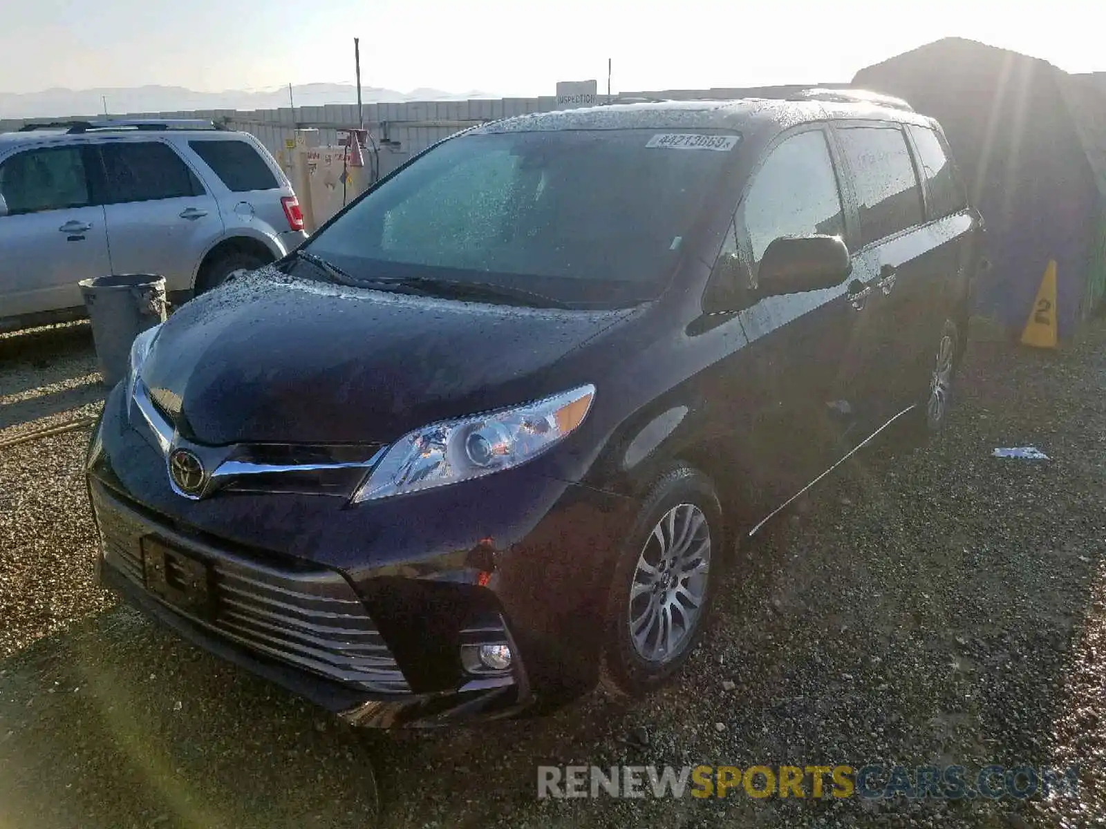 2 Photograph of a damaged car 5TDYZ3DC6LS021080 TOYOTA SIENNA LIM 2020