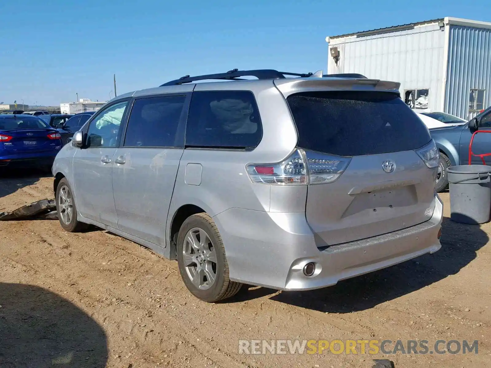 3 Фотография поврежденного автомобиля 5TDEZ3DC4KS222834 TOYOTA SIENNA SE 2019