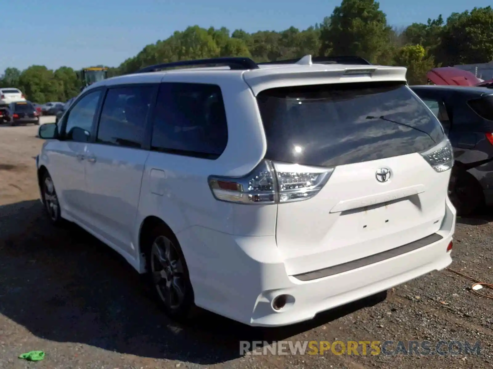 3 Фотография поврежденного автомобиля 5TDXZ3DC1KS984978 TOYOTA SIENNA SE 2019