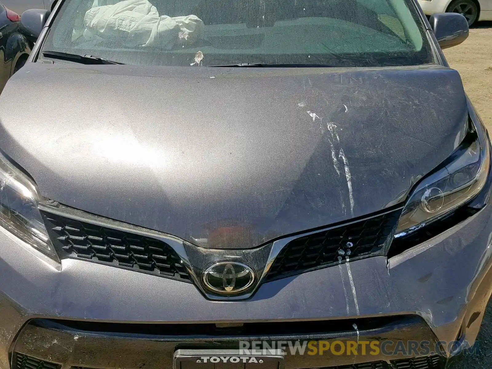 7 Photograph of a damaged car 5TDXZ3DC9KS987076 TOYOTA SIENNA SE 2019