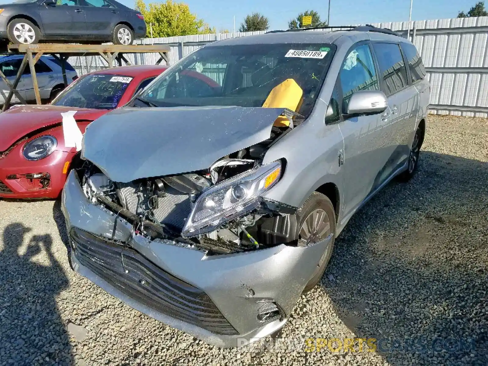 2 Photograph of a damaged car 5TDDZ3DC7KS223035 TOYOTA SIENNA XLE 2019