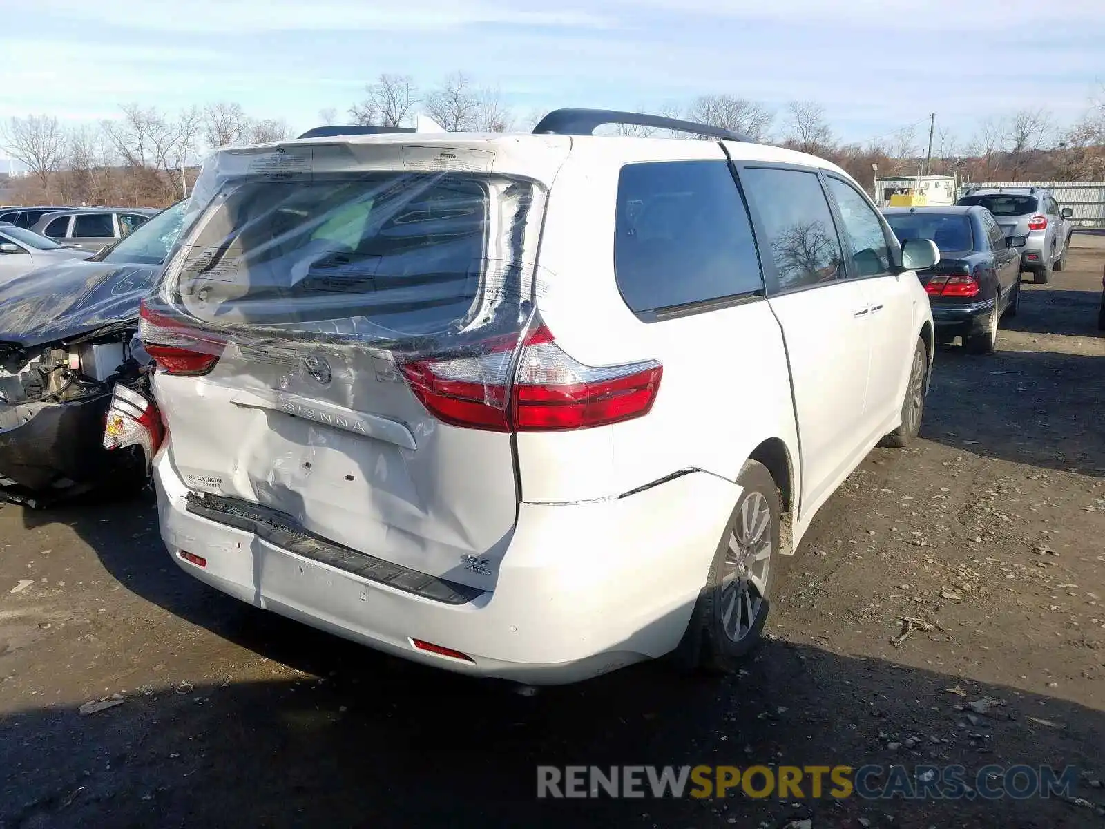 4 Фотография поврежденного автомобиля 5TDDZ3DCXKS211901 TOYOTA SIENNA XLE 2019