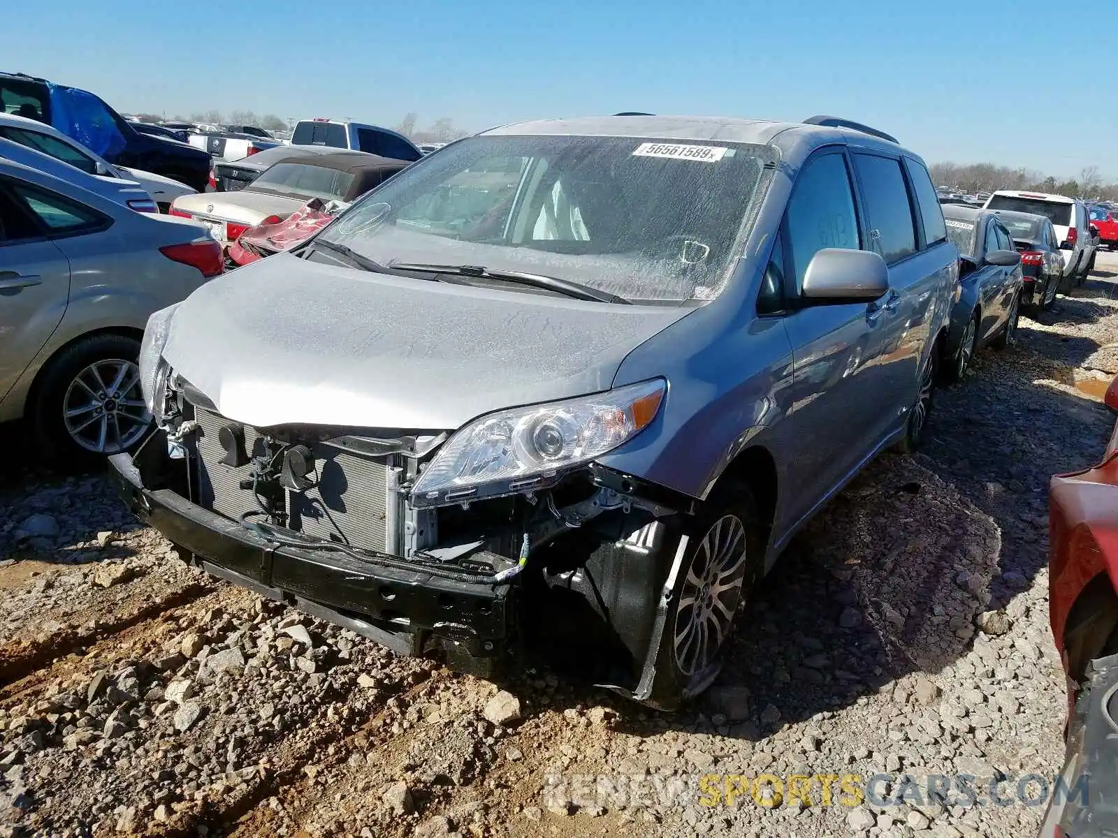 2 Photograph of a damaged car 5TDYZ3DC0KS978948 TOYOTA SIENNA XLE 2019