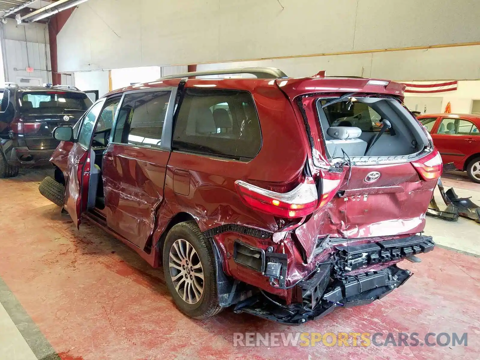 3 Фотография поврежденного автомобиля 5TDYZ3DC0KS995636 TOYOTA SIENNA XLE 2019