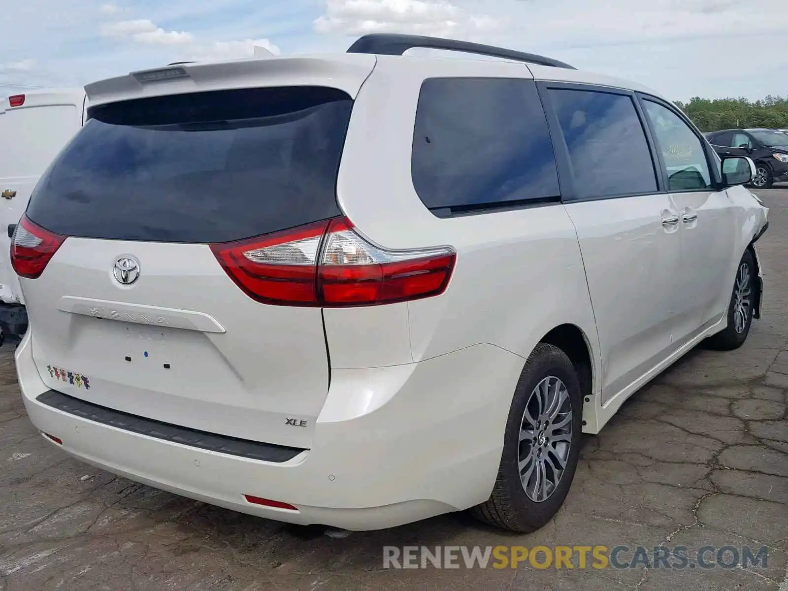 4 Фотография поврежденного автомобиля 5TDYZ3DC3KS010522 TOYOTA SIENNA XLE 2019