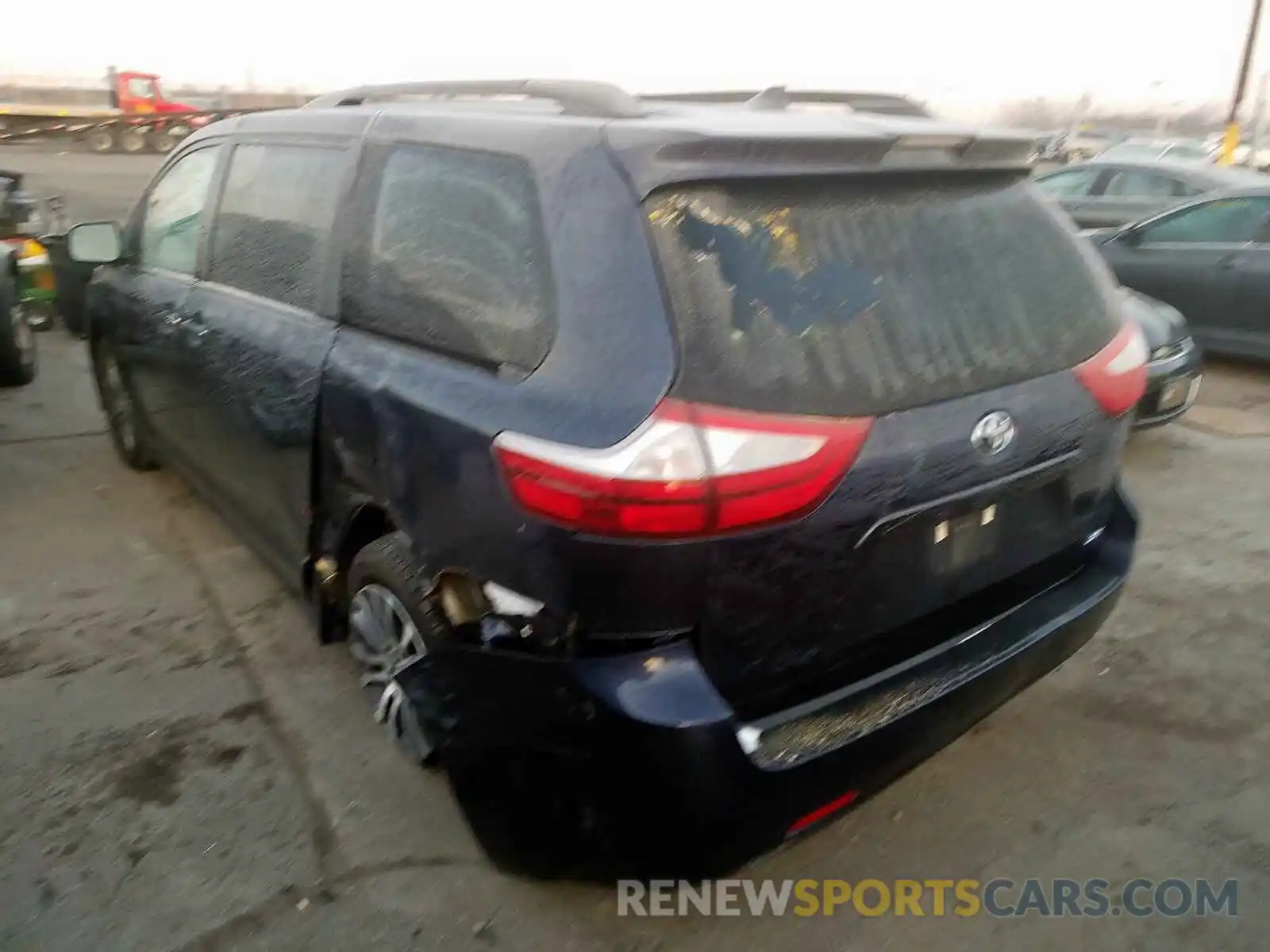 3 Фотография поврежденного автомобиля 5TDYZ3DC9KS984621 TOYOTA SIENNA XLE 2019