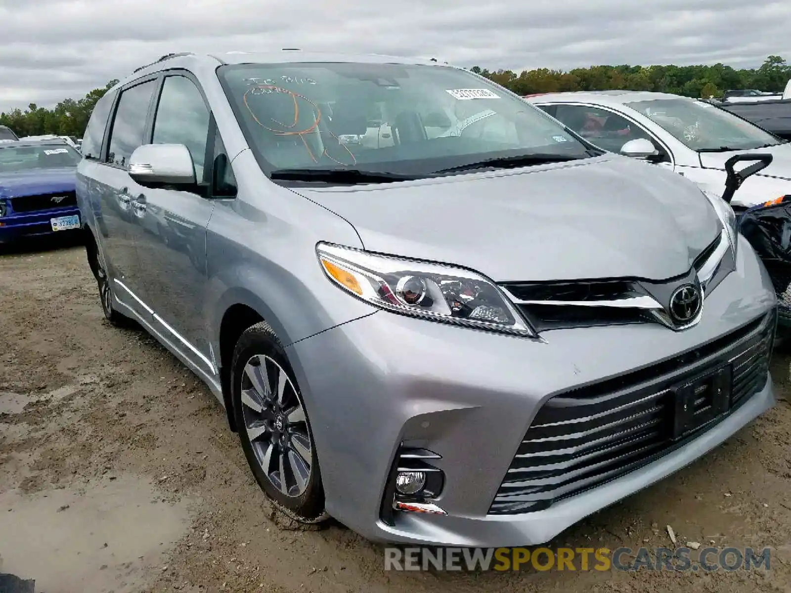 1 Photograph of a damaged car 5TDYZ3DCXKS984689 TOYOTA SIENNA XLE 2019