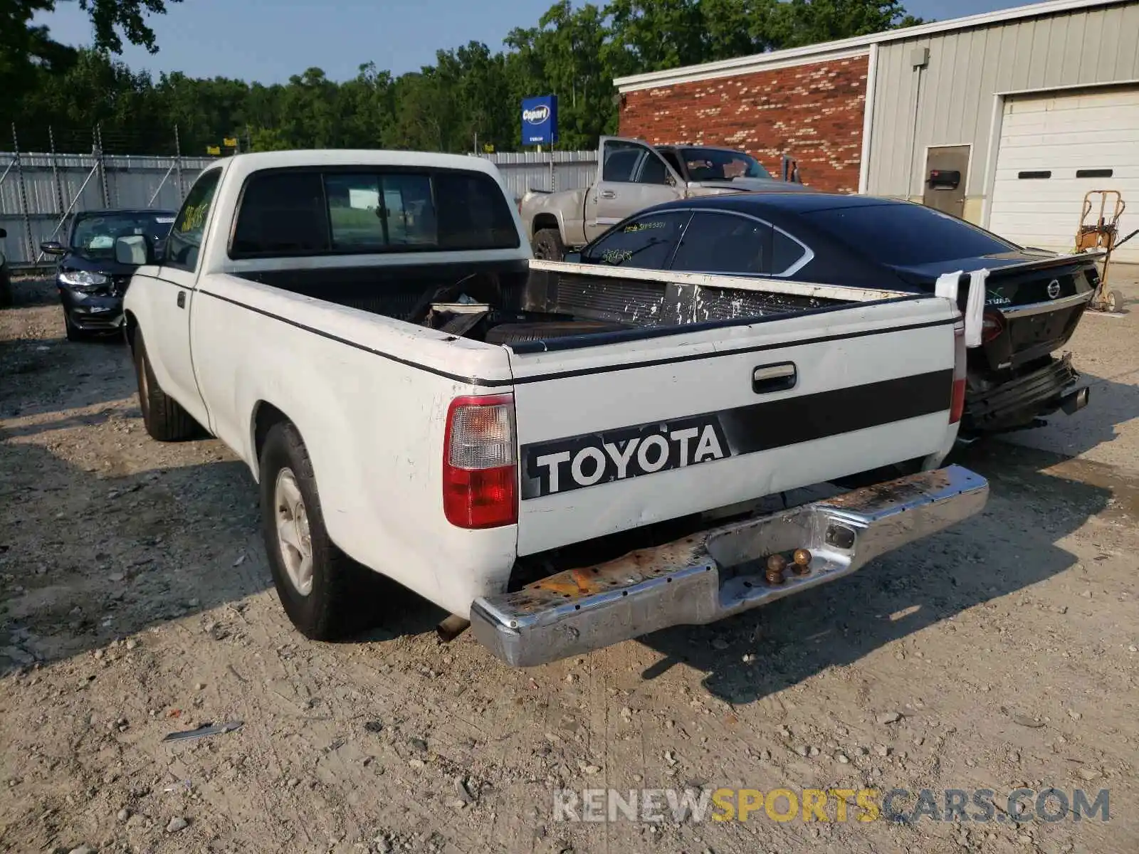 3 Photograph of a damaged car JT4VD10C5P0009894 TOYOTA T100 2022