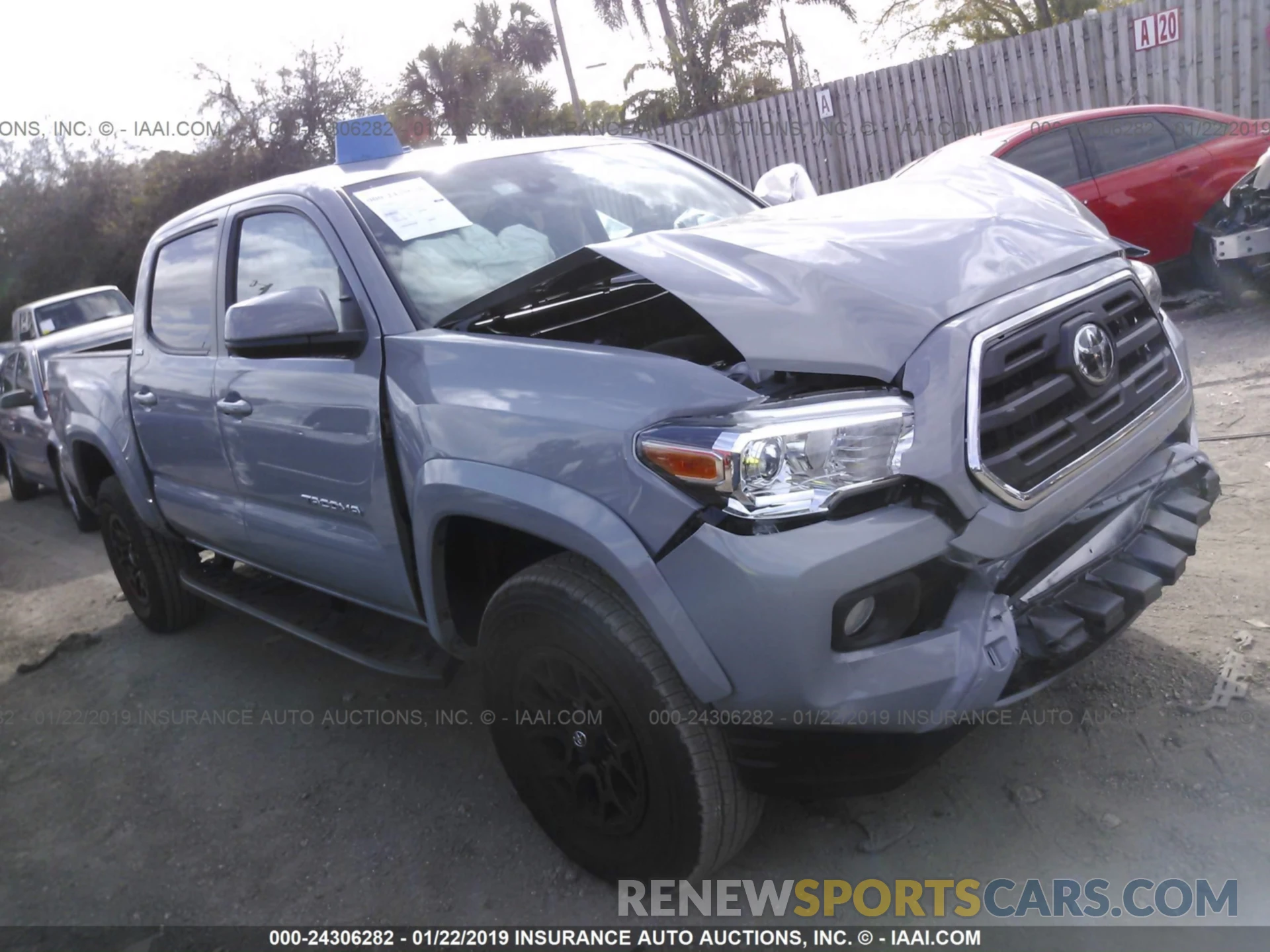 1 Photograph of a damaged car 3TMAZ5CN0KM082133 TOYOTA TACOMA 2019