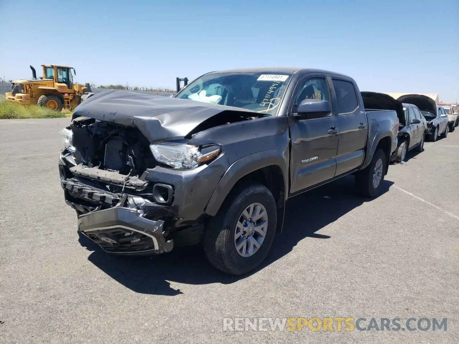 2 Photograph of a damaged car 3TMAZ5CN0KM084867 TOYOTA TACOMA 2019