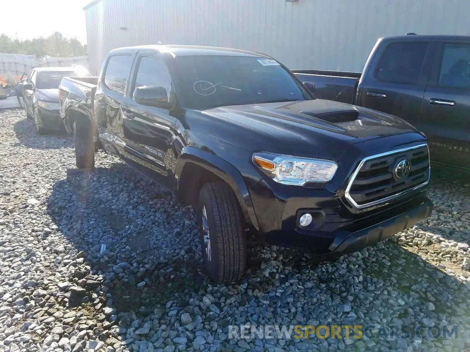 1 Photograph of a damaged car 3TMAZ5CN0KM087364 TOYOTA TACOMA 2019