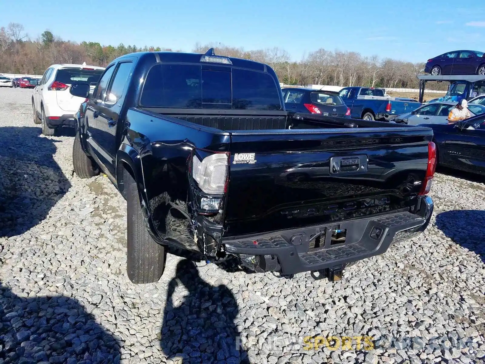 3 Photograph of a damaged car 3TMAZ5CN0KM087364 TOYOTA TACOMA 2019