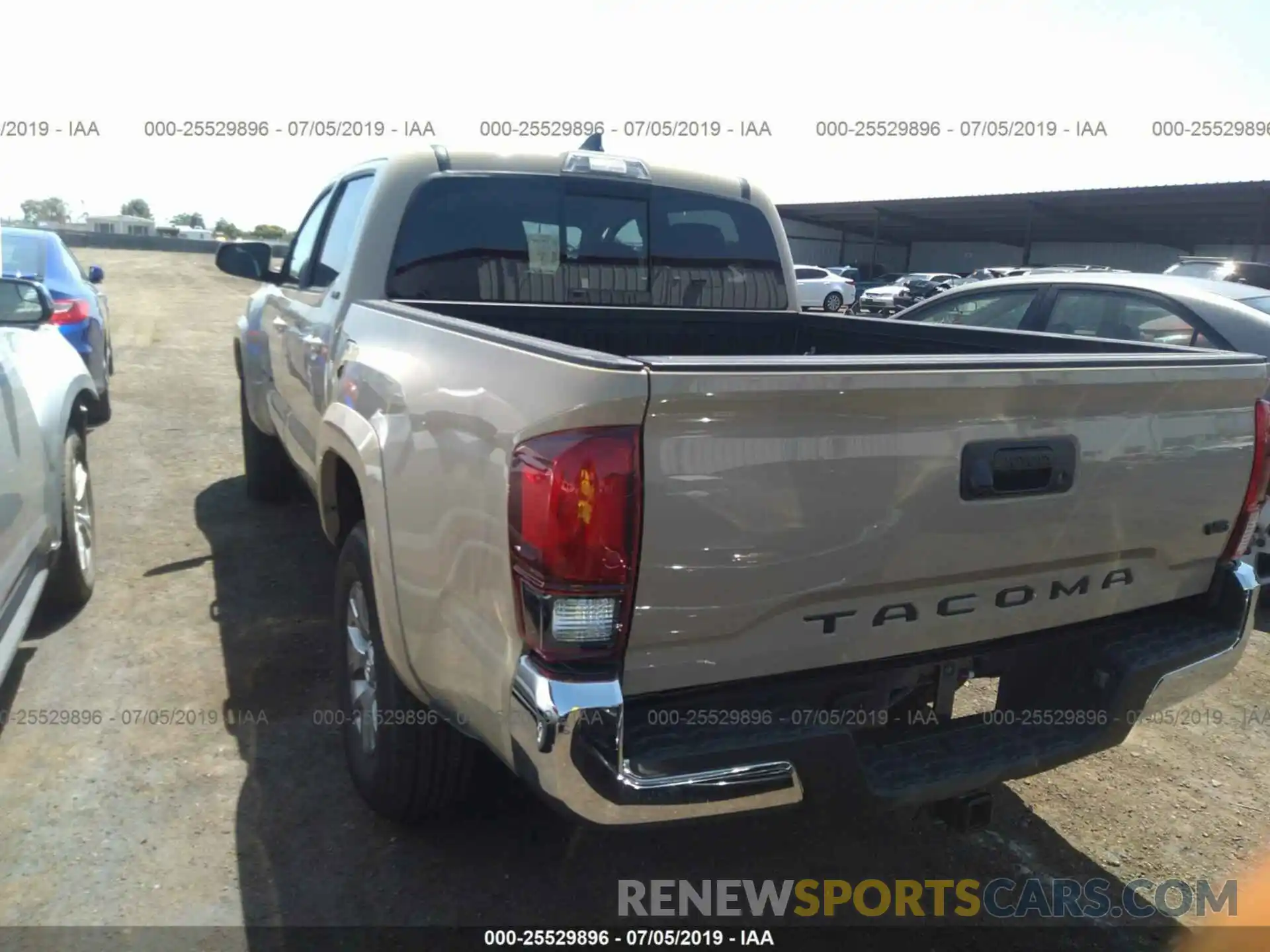 3 Photograph of a damaged car 3TMAZ5CN0KM090796 TOYOTA TACOMA 2019