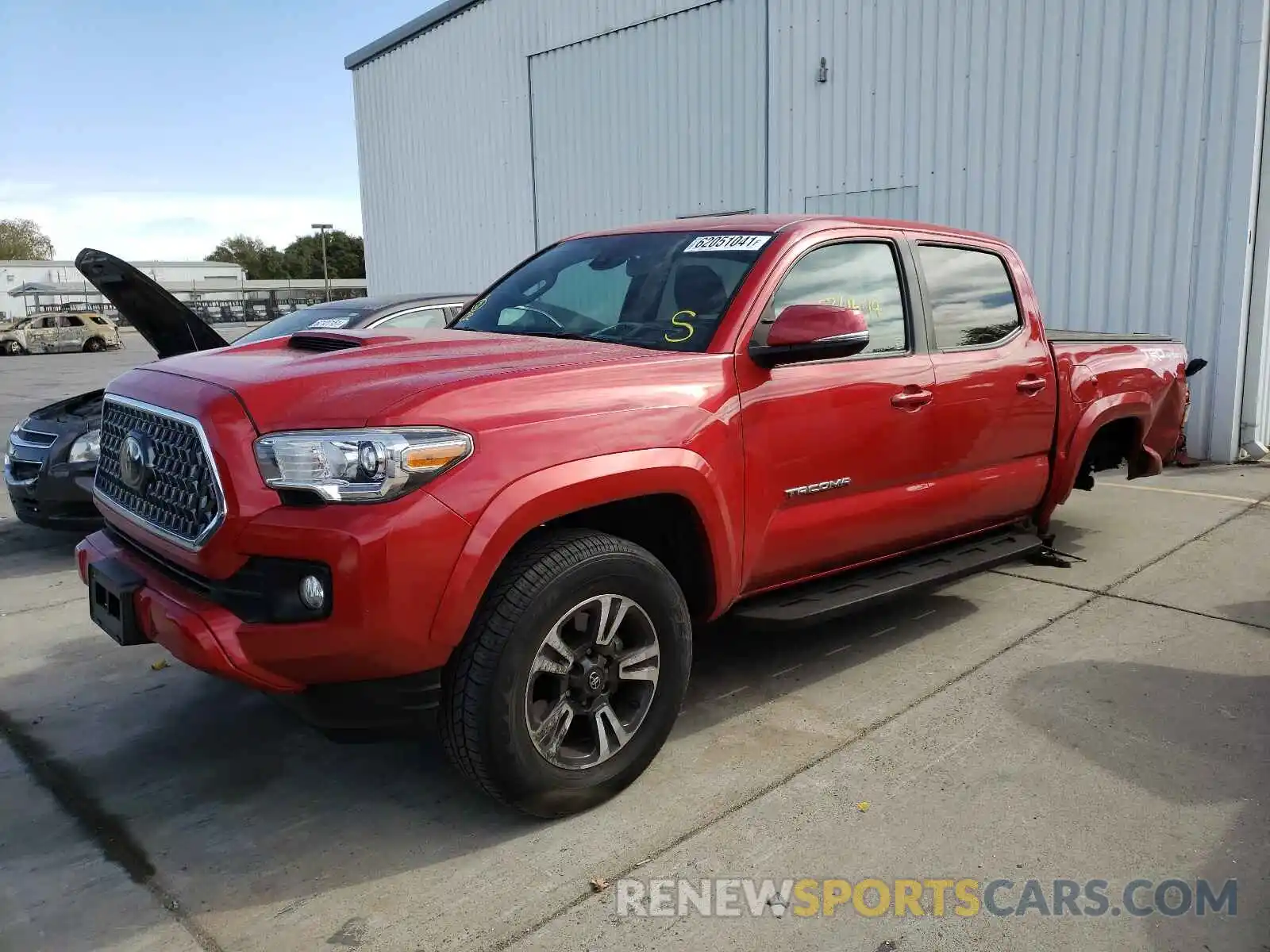 2 Photograph of a damaged car 3TMAZ5CN0KM091303 TOYOTA TACOMA 2019